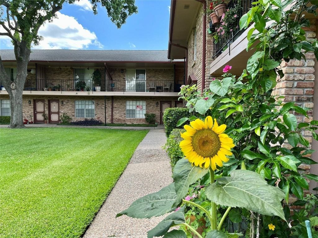 7600 Burgoyne Road, #115, Houston, TX 77063 7600 Burgoyne Road, #115, Houston, TX 77063