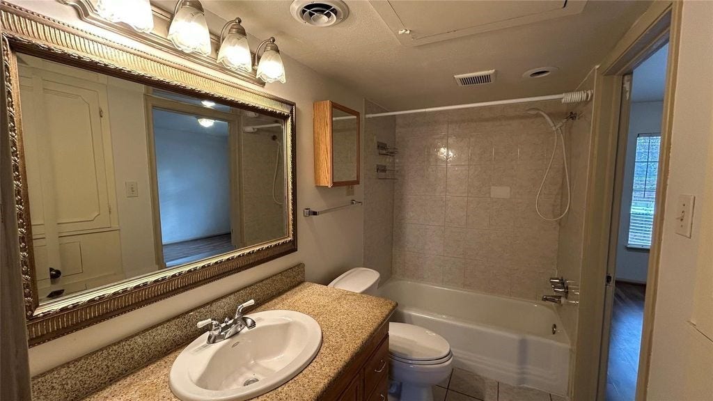 7600 Burgoyne Road, #115, Houston, TX 77063 7600 Burgoyne Road, #115, Houston, TX 77063