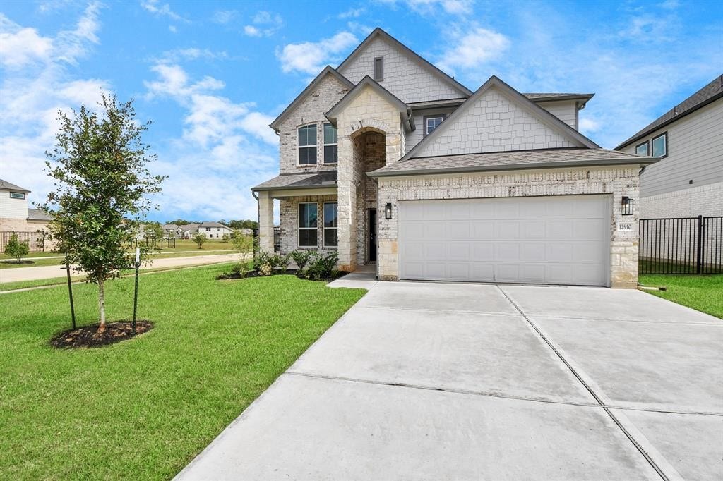 12910 Kinneskie Drive, Humble, TX 77346