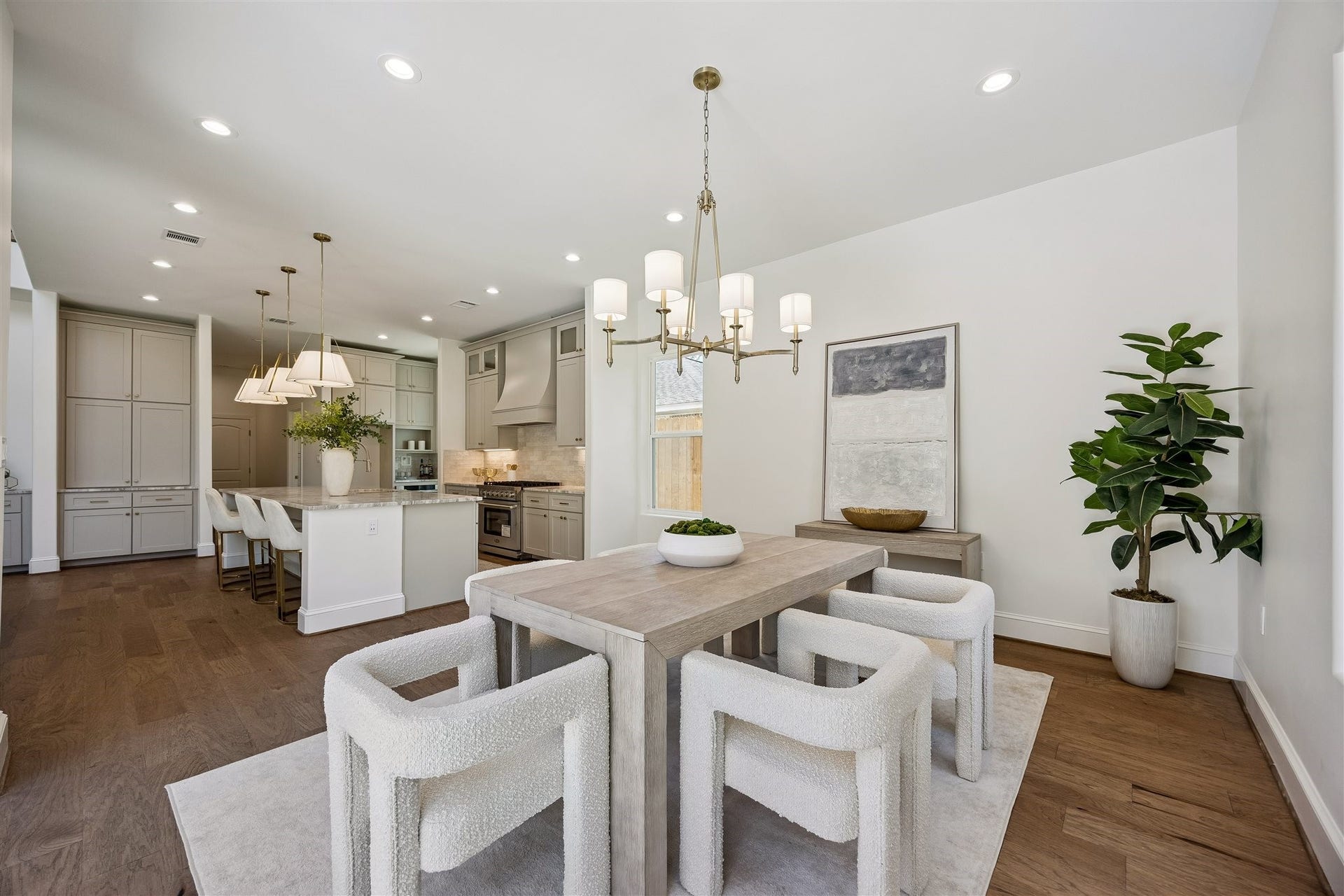 Dining area off of kitchen