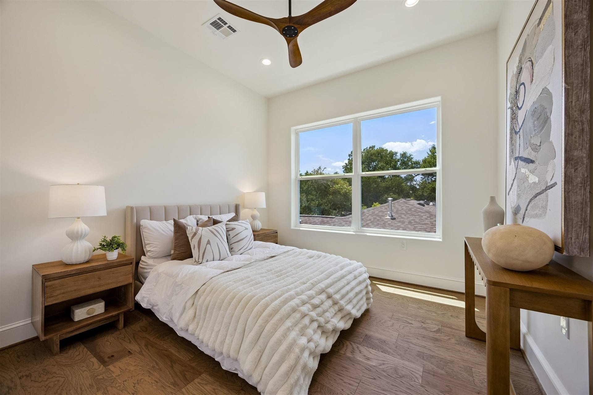 5th bedroom on 2nd floor