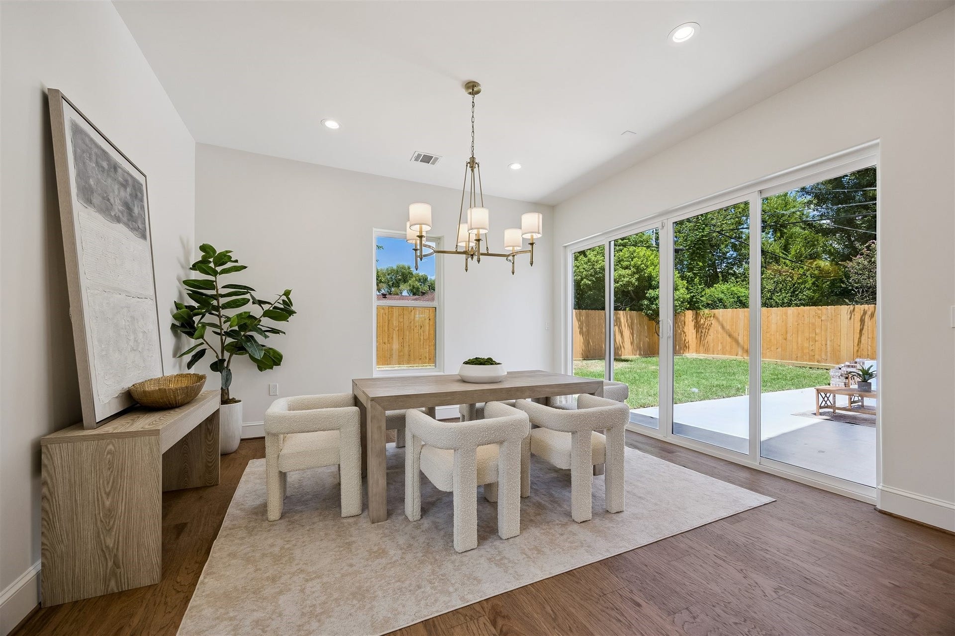 Dining area off of kitchen