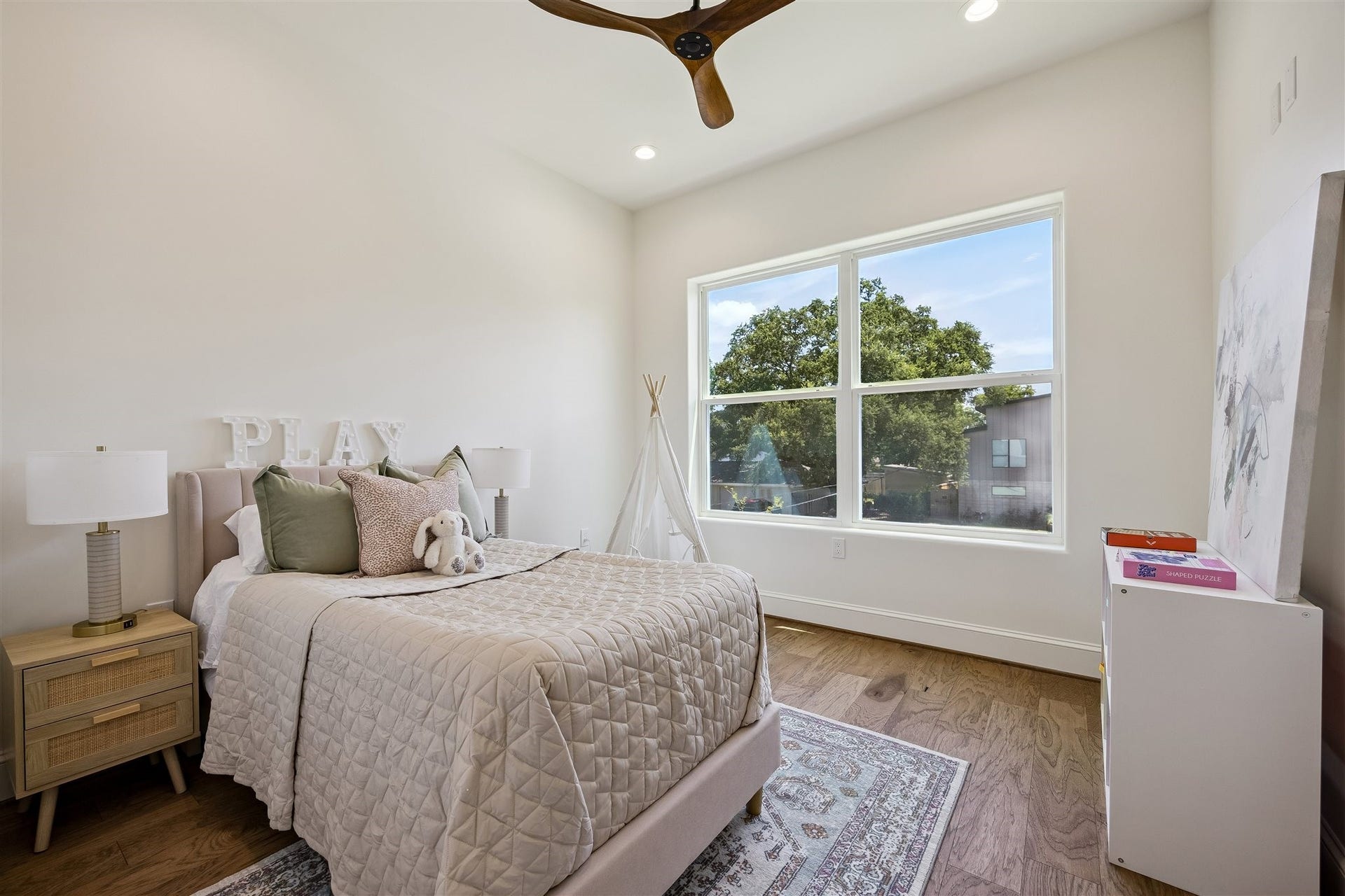 4th bedroom on 2nd floor