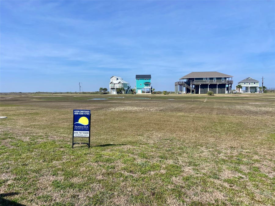 Property photo for 3823 Carmel Court, Galveston, TX