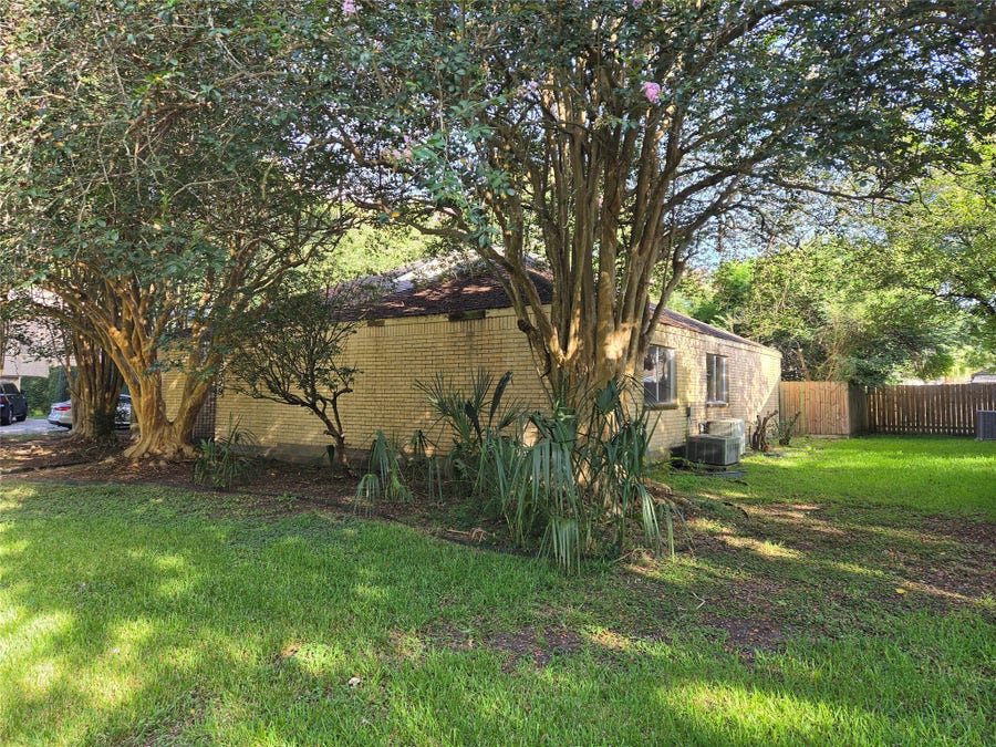 Property photo for 16379 Havenpark Drive, Houston, TX
