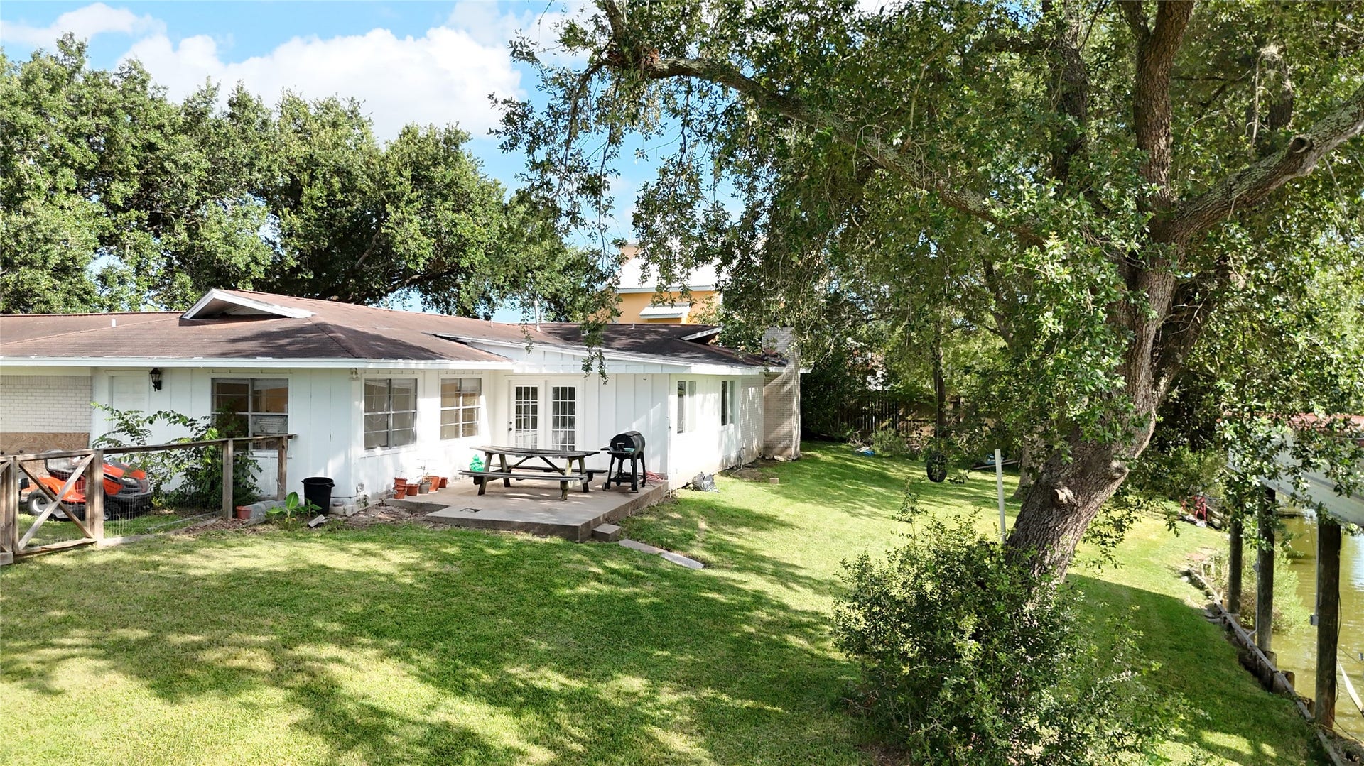 211 Rue Orleans Street, Baytown, TX 77520 211 Rue Orleans Street, Baytown, TX 77520