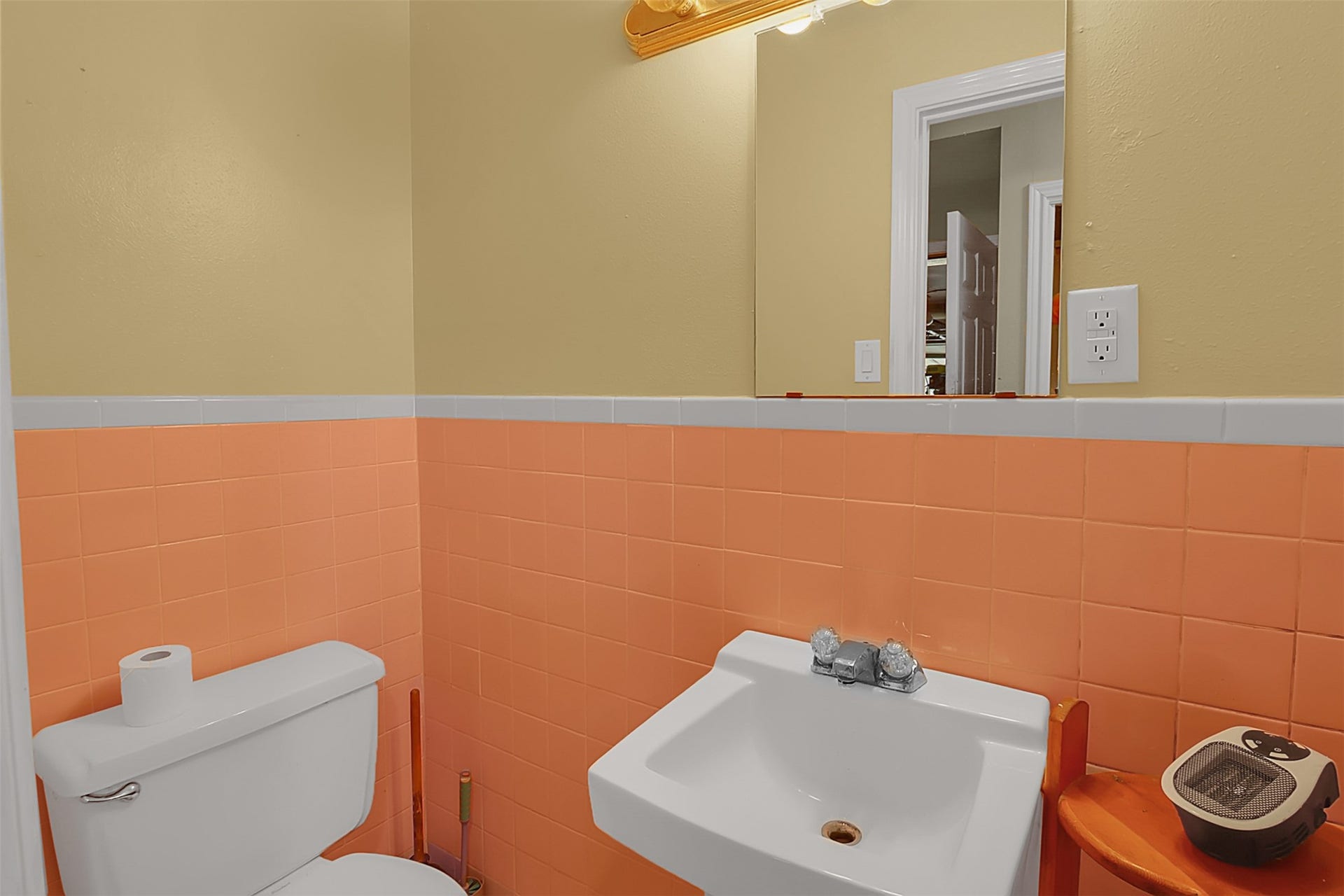 211 Rue Orleans Street, Baytown, TX 77520 211 Rue Orleans Street, Baytown, TX 77520
