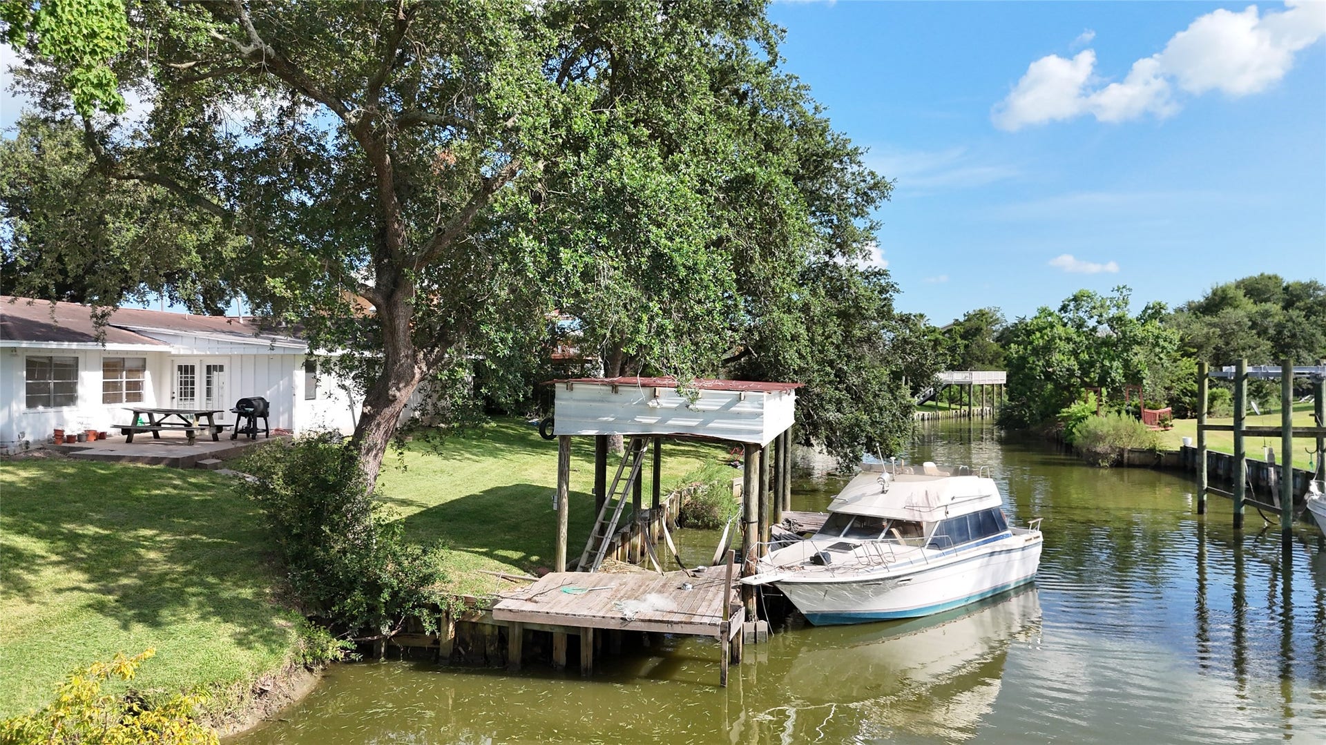 211 Rue Orleans Street, Baytown, TX 77520 211 Rue Orleans Street, Baytown, TX 77520