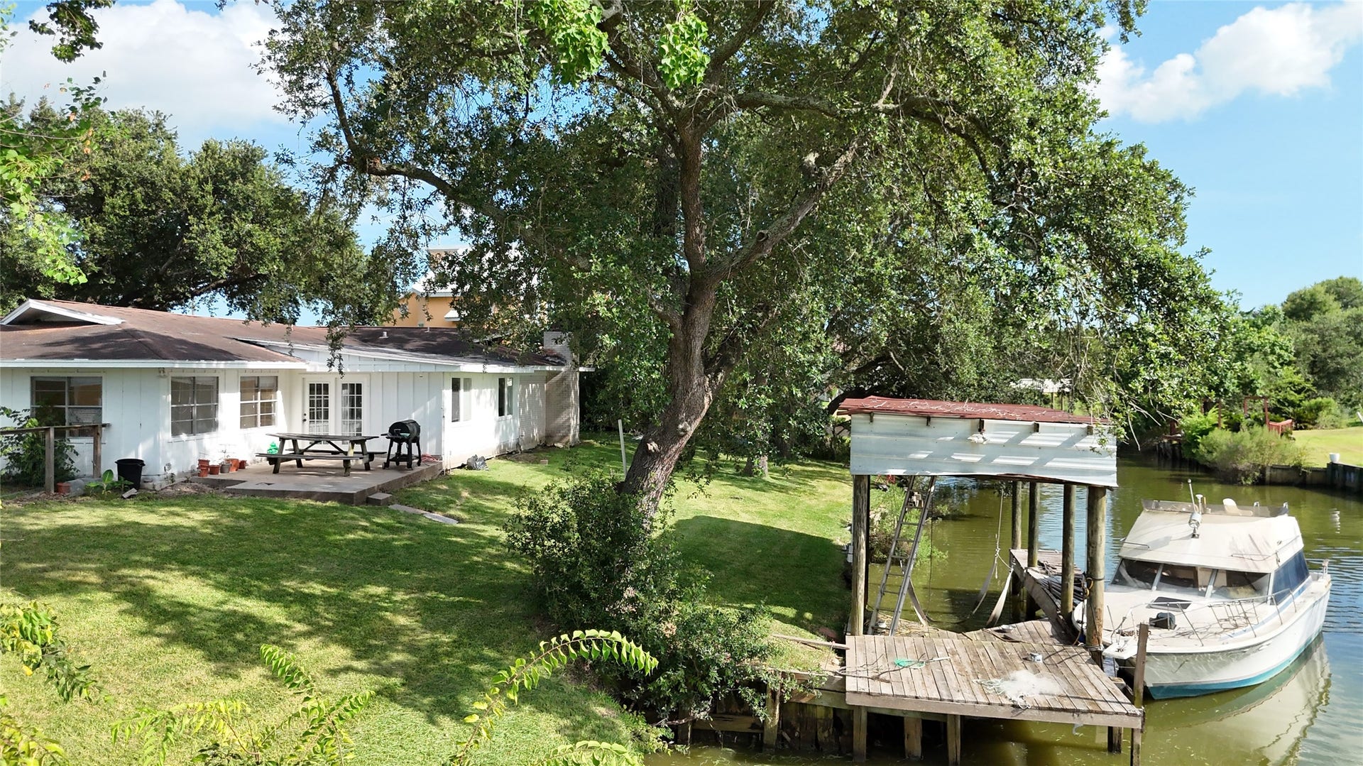 211 Rue Orleans Street, Baytown, TX 77520 211 Rue Orleans Street, Baytown, TX 77520
