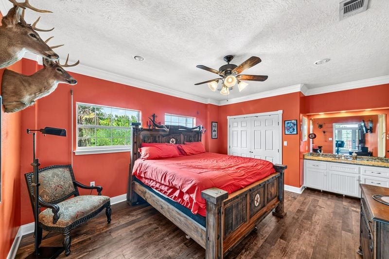 749 12th Street, Dickinson, TX 77539 749 12th Street, Dickinson, TX 77539