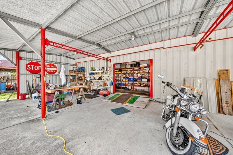 749 12th Street, Dickinson, TX 77539 749 12th Street, Dickinson, TX 77539