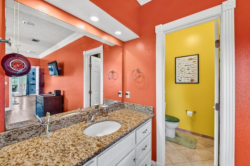 749 12th Street, Dickinson, TX 77539 749 12th Street, Dickinson, TX 77539