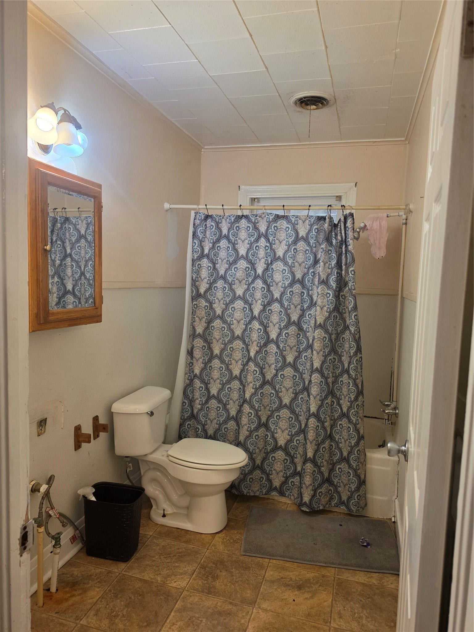 108 W Humble Street, Baytown, TX 77520 108 W Humble Street, Baytown, TX 77520