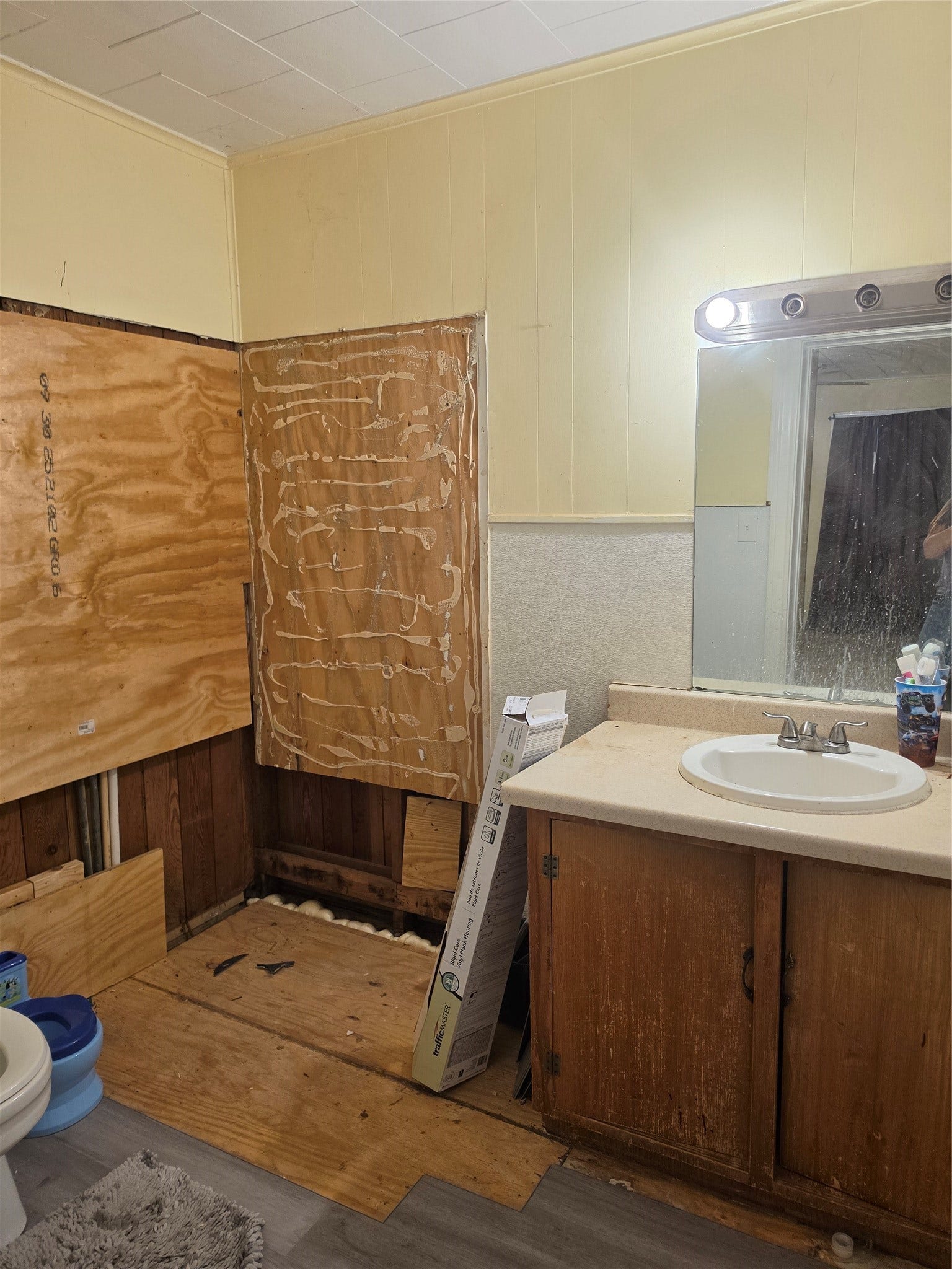 108 W Humble Street, Baytown, TX 77520 108 W Humble Street, Baytown, TX 77520