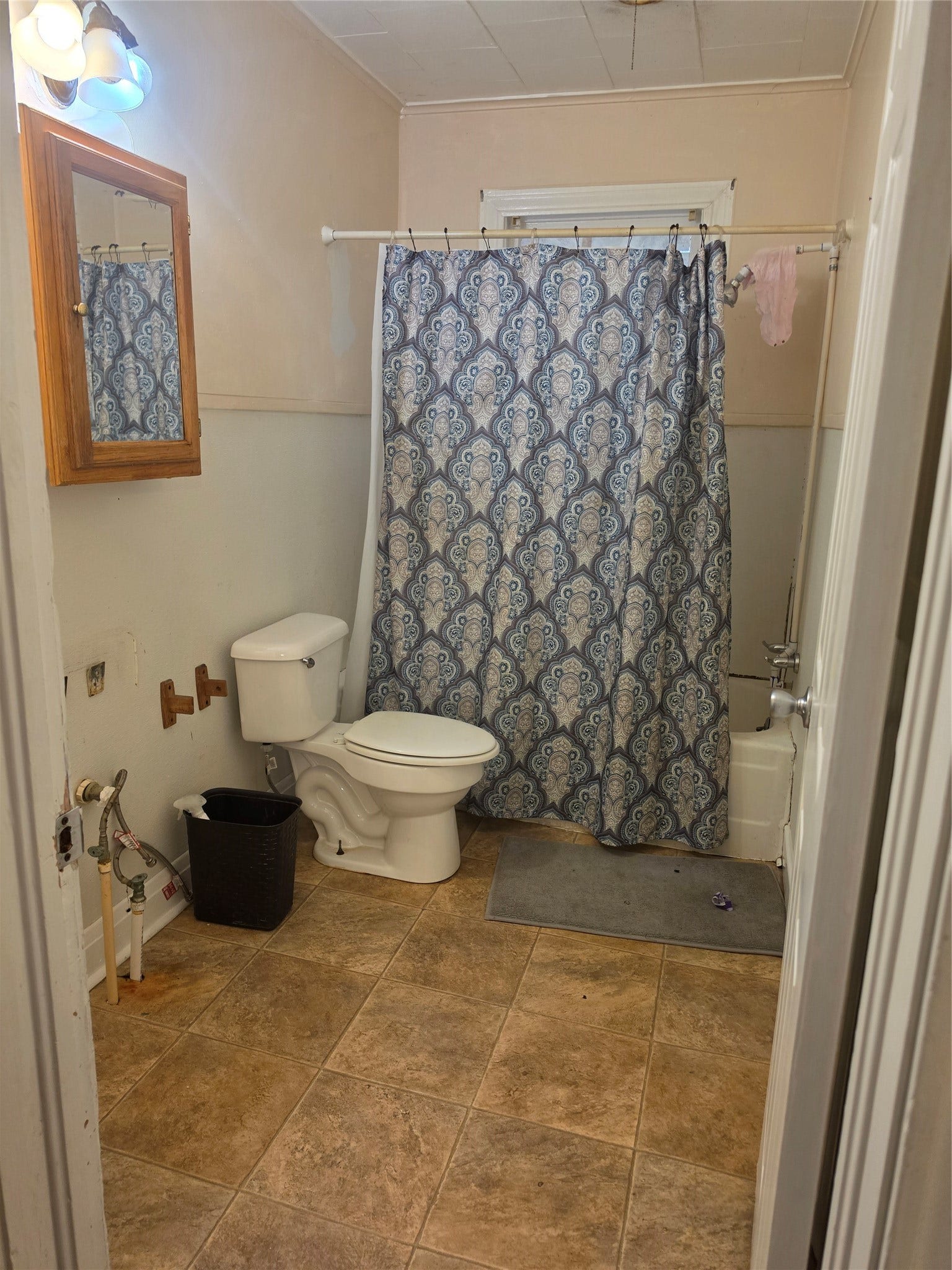 108 W Humble Street, Baytown, TX 77520 108 W Humble Street, Baytown, TX 77520