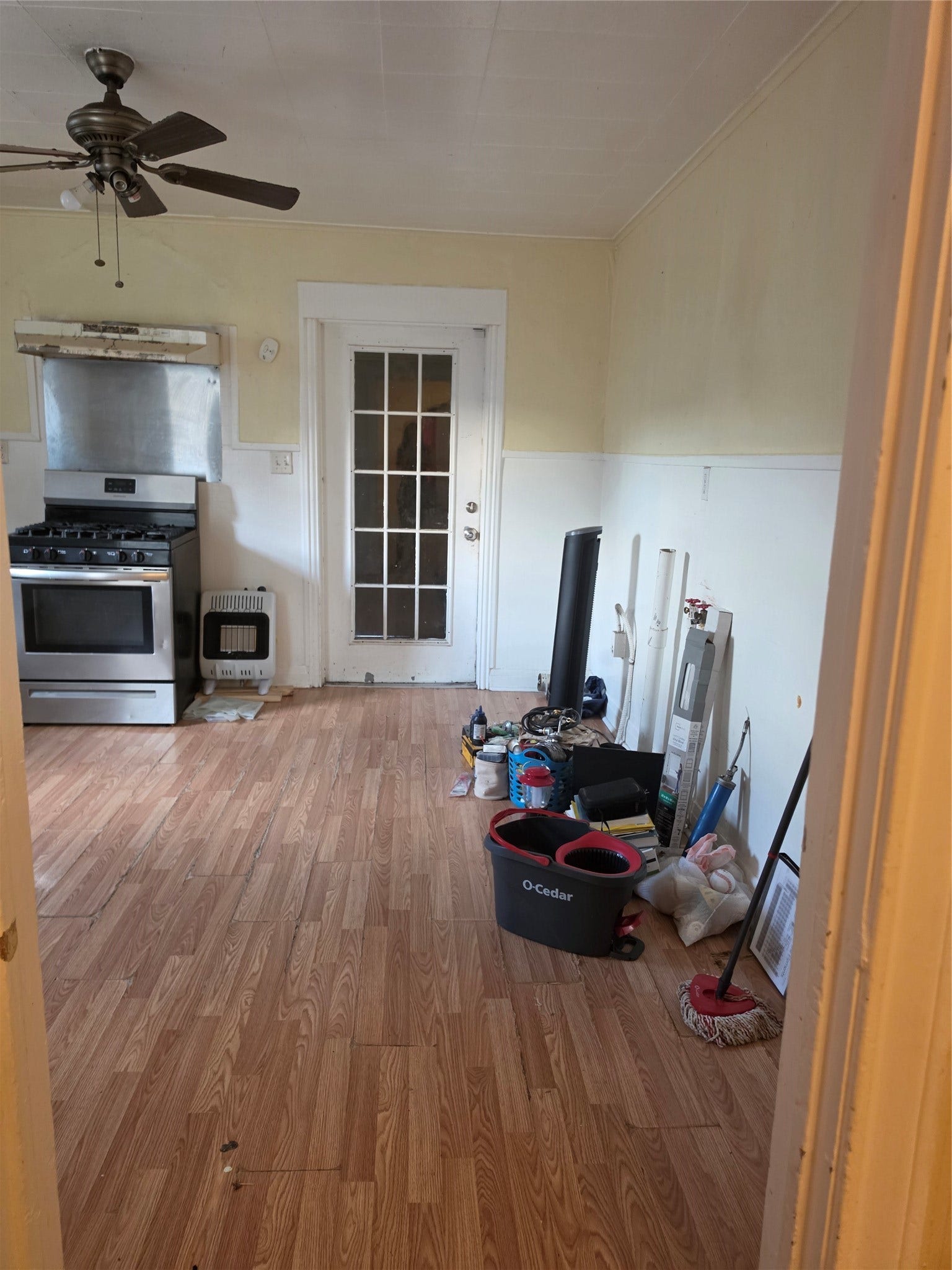 108 W Humble Street, Baytown, TX 77520 108 W Humble Street, Baytown, TX 77520