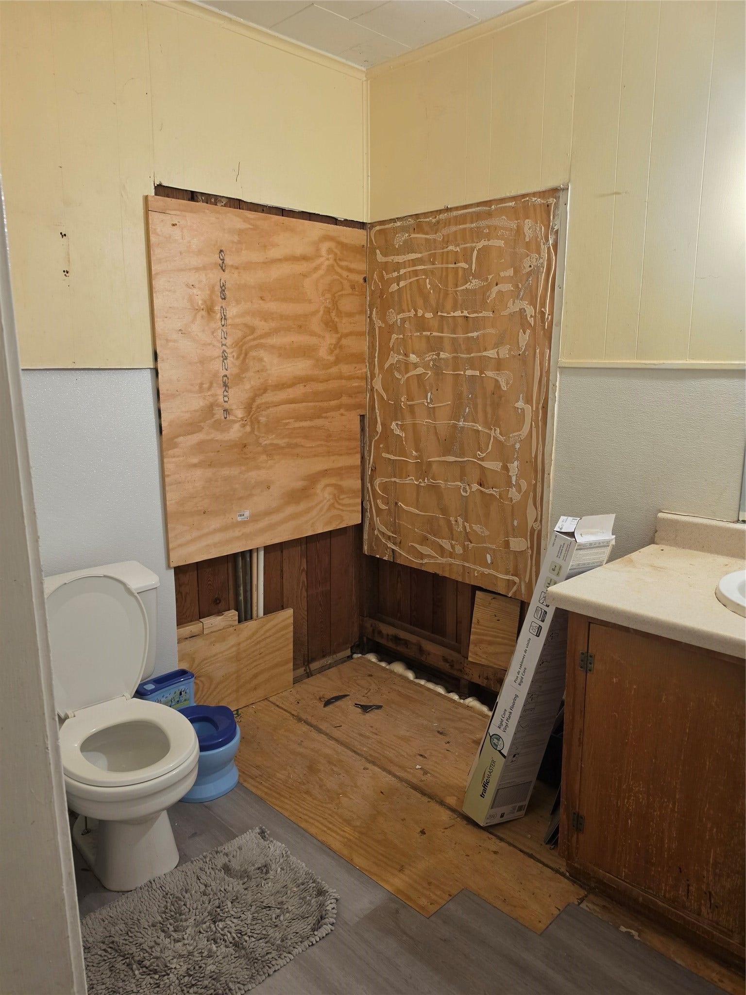 108 W Humble Street, Baytown, TX 77520 108 W Humble Street, Baytown, TX 77520