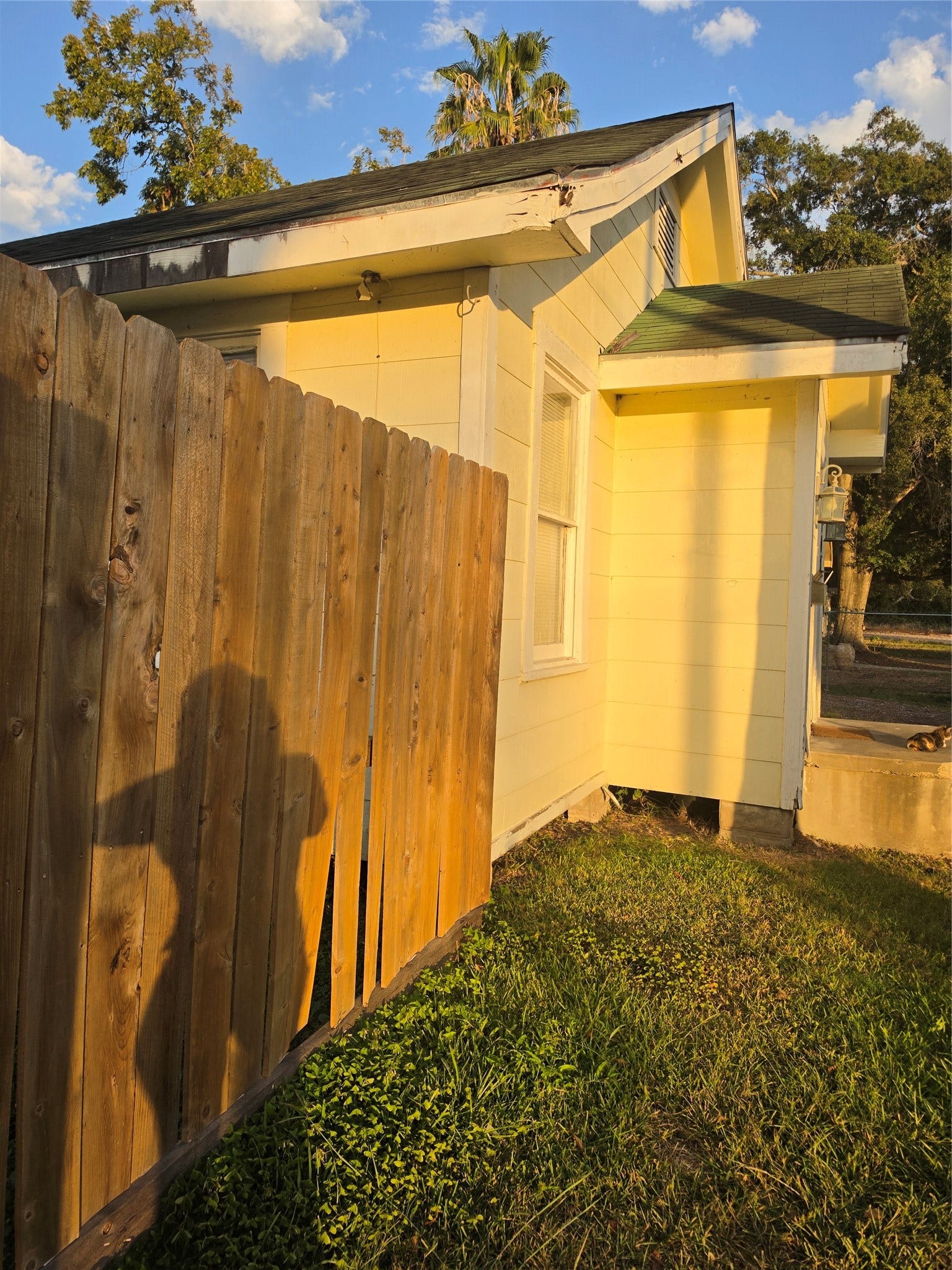 108 W Humble Street, Baytown, TX 77520 108 W Humble Street, Baytown, TX 77520