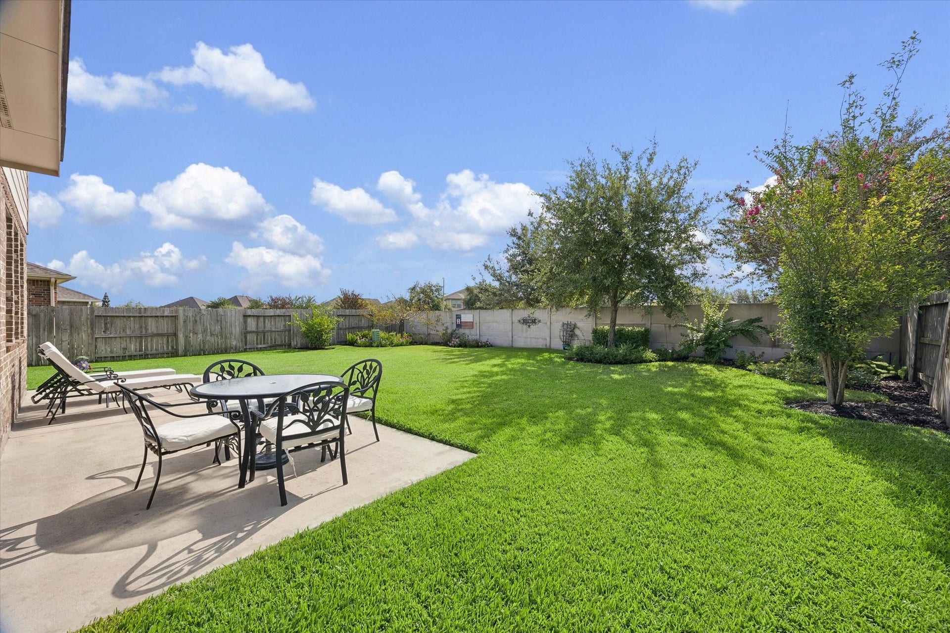 2816 Pranzo Lane, League City, TX 77573 Large pool size backyard with no back neighbors