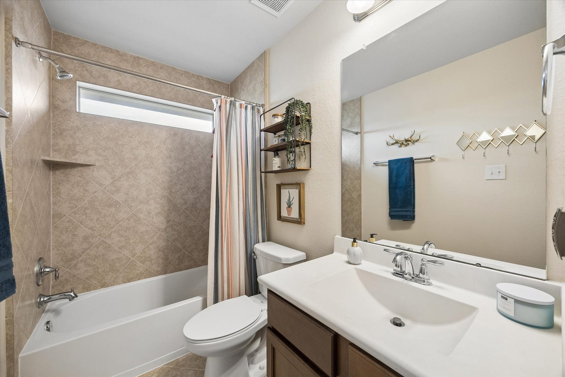 2816 Pranzo Lane, League City, TX 77573 ensuite bathroom