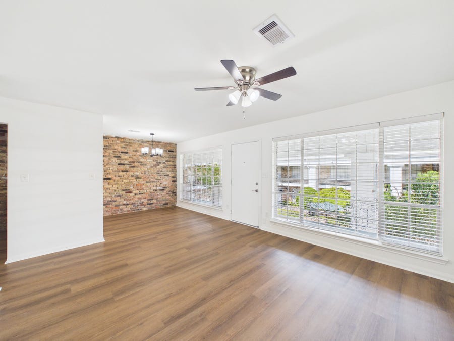 Property photo for 5343 Richmond Avenue, #21, Houston, TX