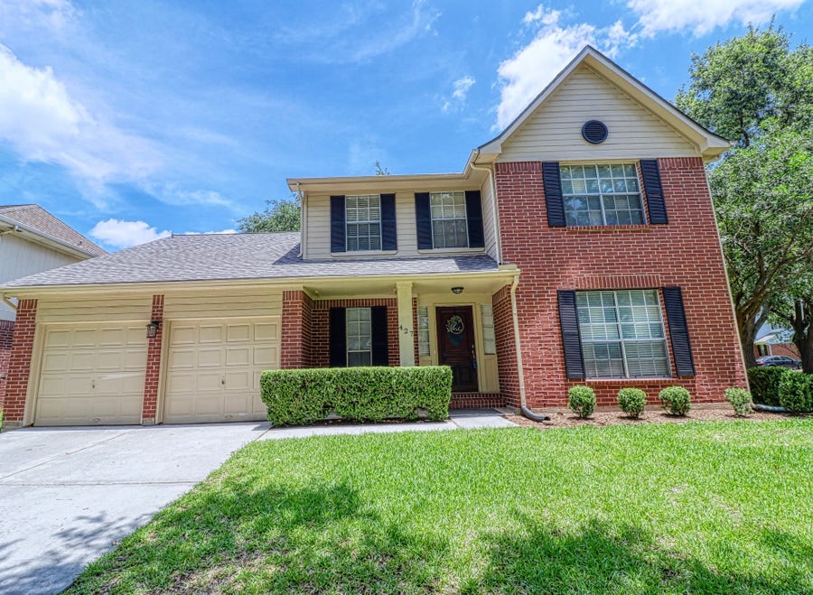 Property photo for 427 Birch Hill Drive, Sugar Land, TX