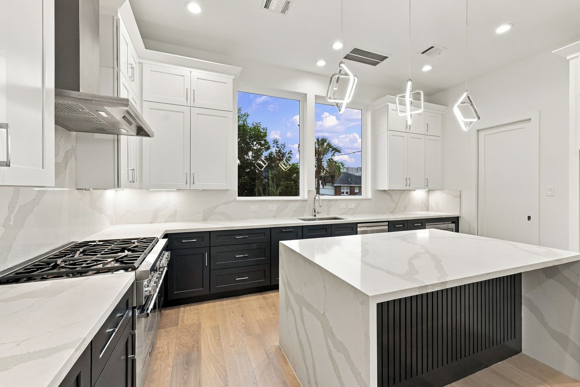 1110 Peden Street, #A or B, Houston, TX 77006 1110 Peden Street, #A or B, Houston, TX 77006