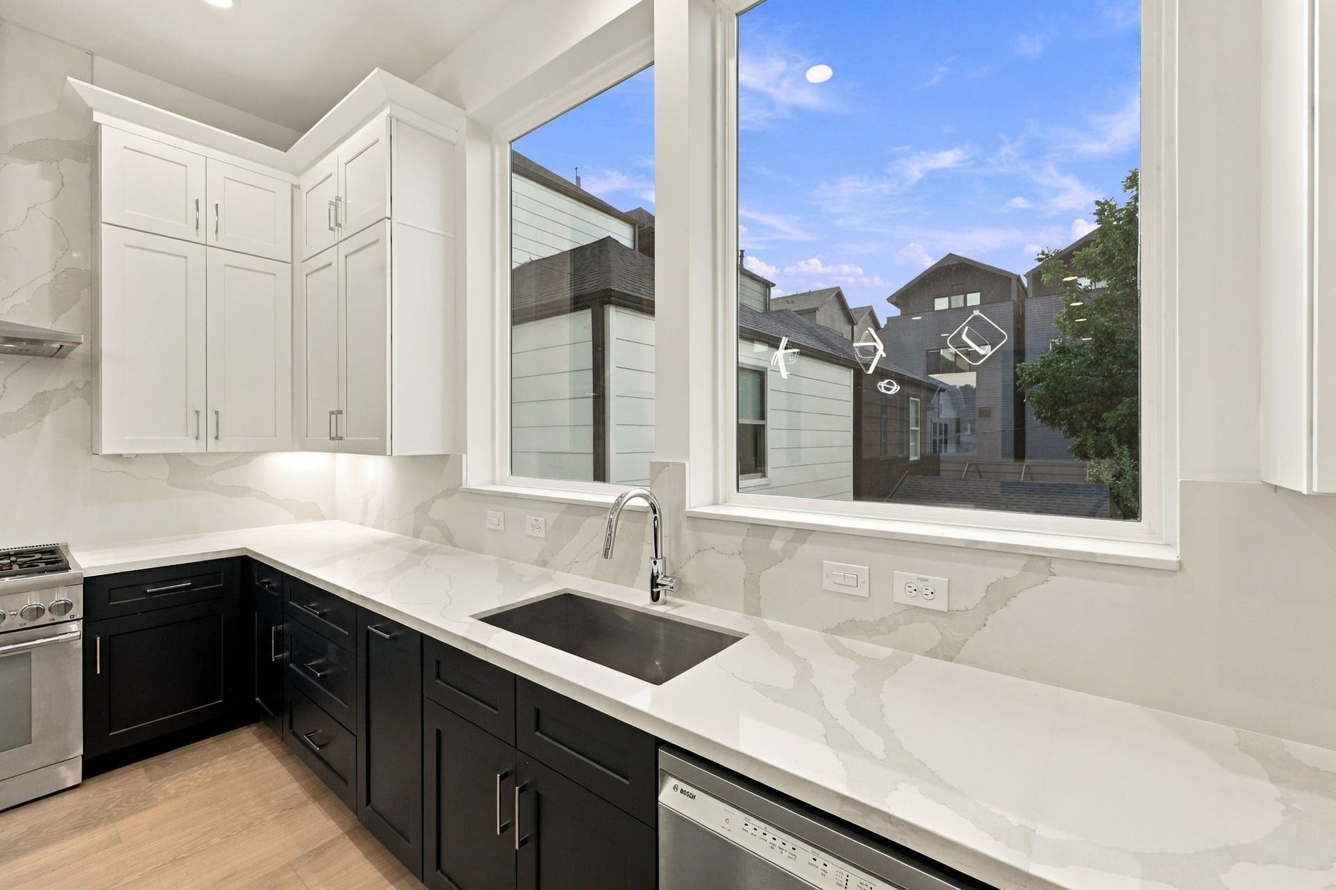 1110 Peden Street, #A or B, Houston, TX 77006 Plenty of prep space.
