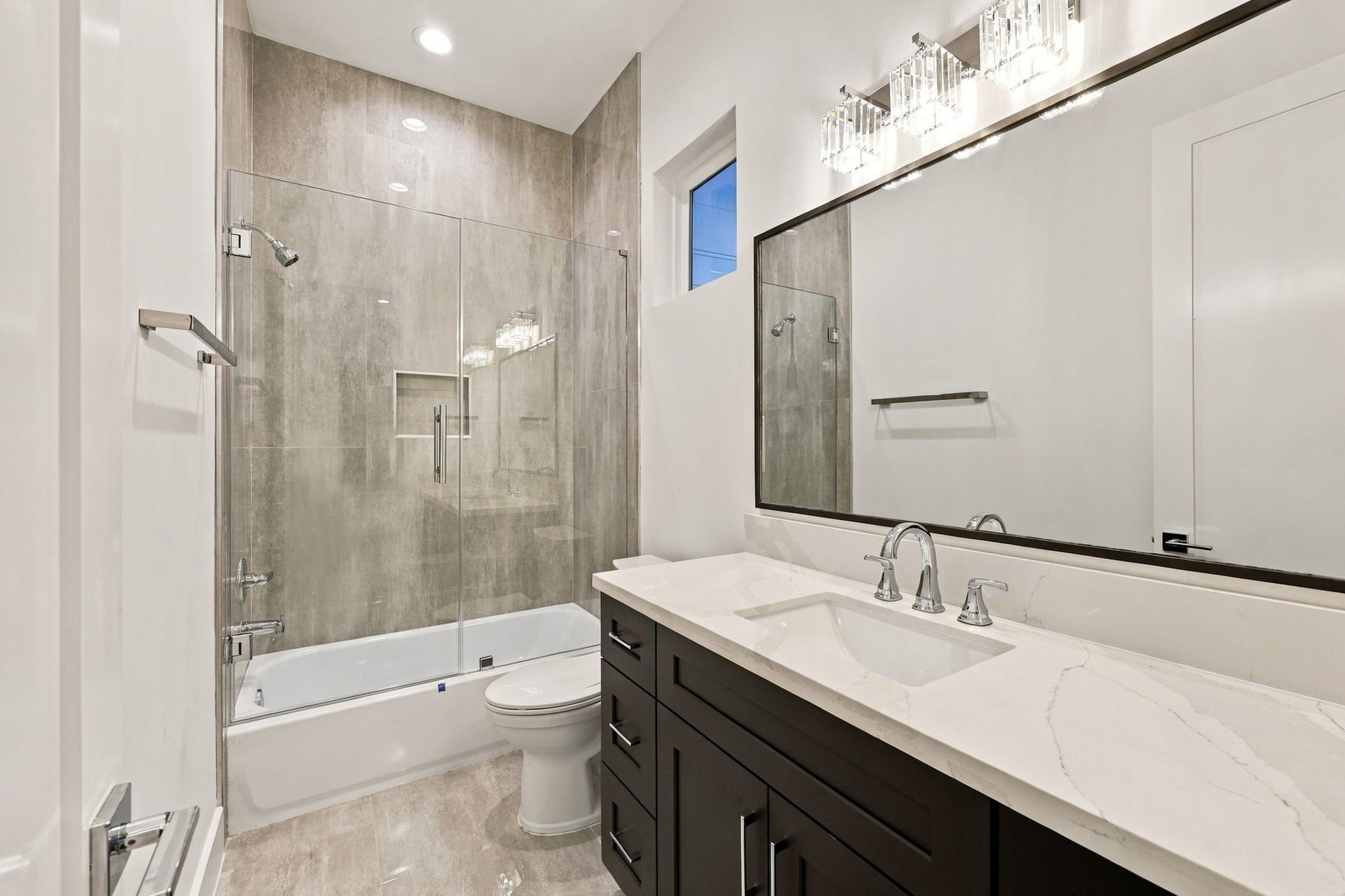1110 Peden Street, #A or B, Houston, TX 77006 1110 Peden Street, #A or B, Houston, TX 77006