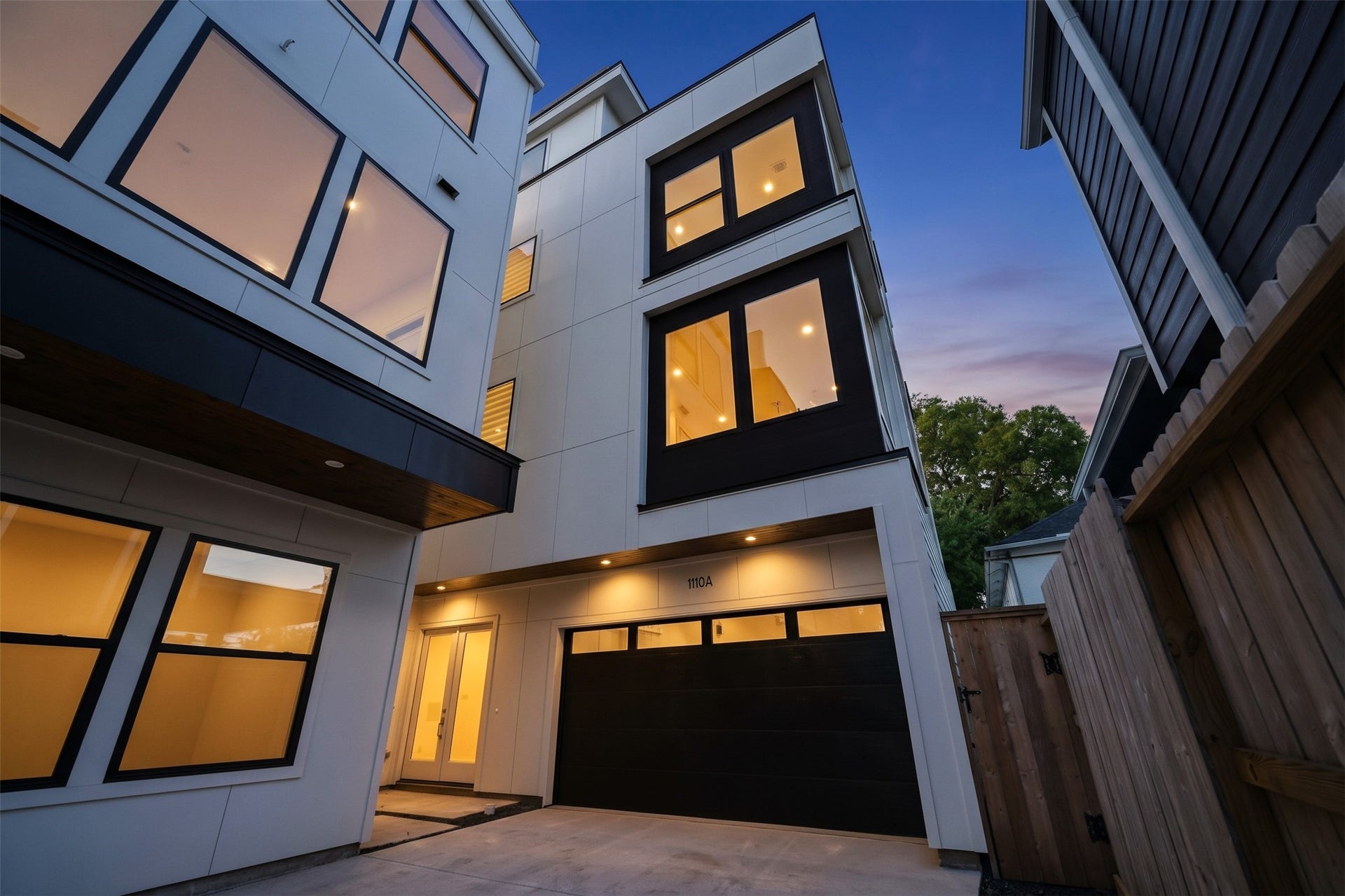 1110 Peden Street, #A or B, Houston, TX 77006 Montrose location built with attention to details.
