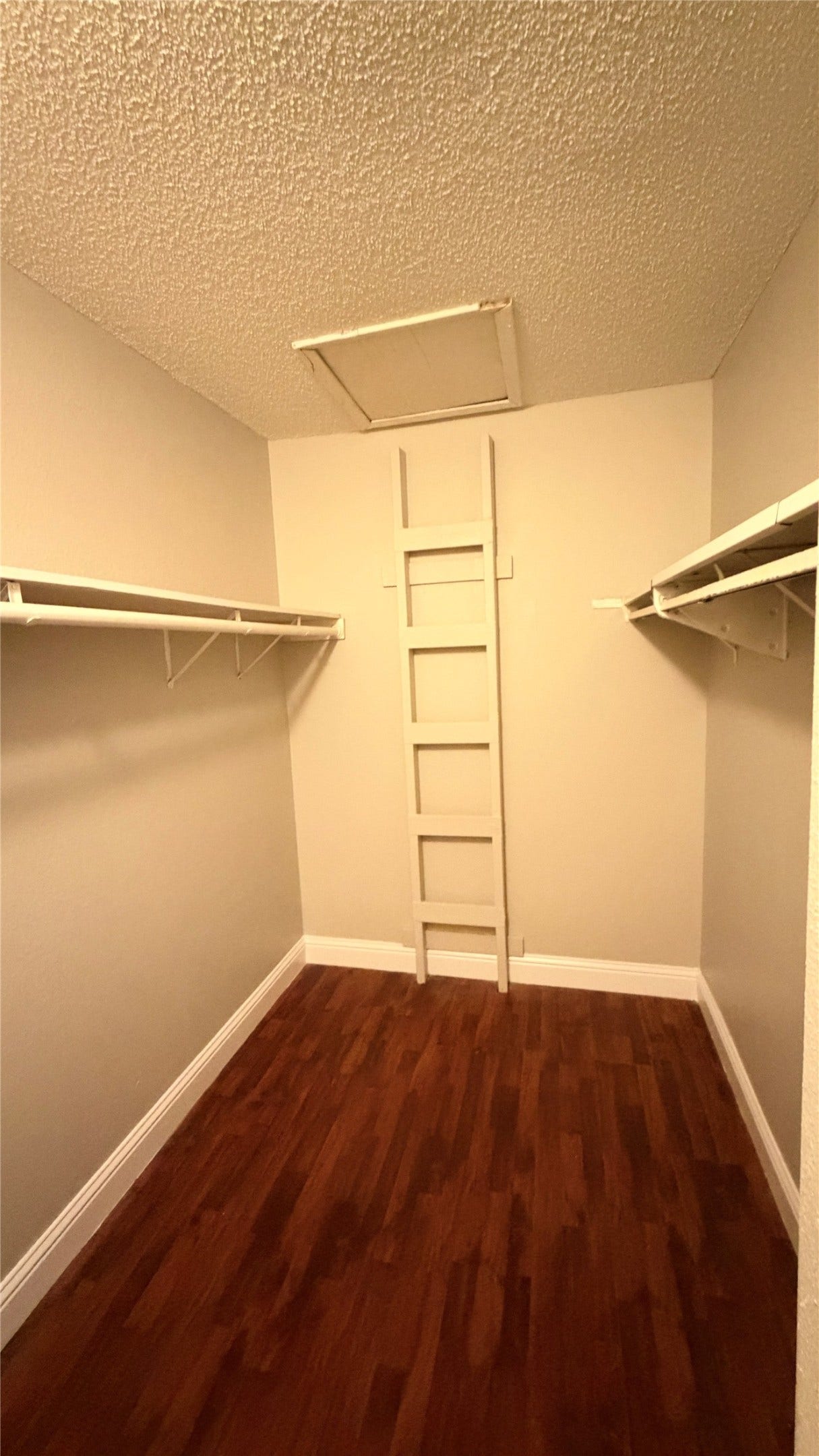 9553 Pagewood, Houston, TX 77063 9553 Pagewood, Houston, TX 77063