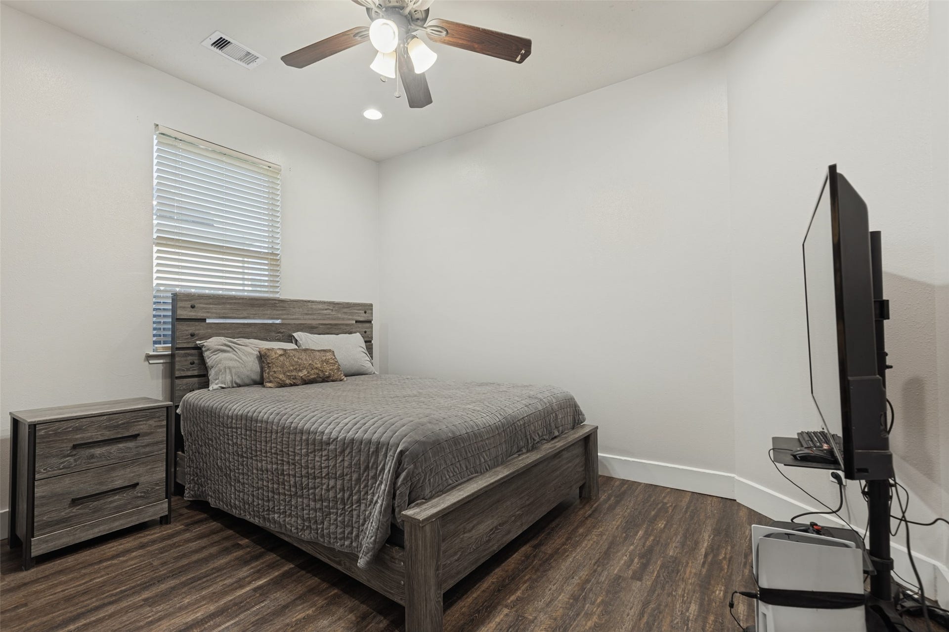 801 Harvard Pointe Drive, League City, TX 77573 801 Harvard Pointe Drive, League City, TX 77573