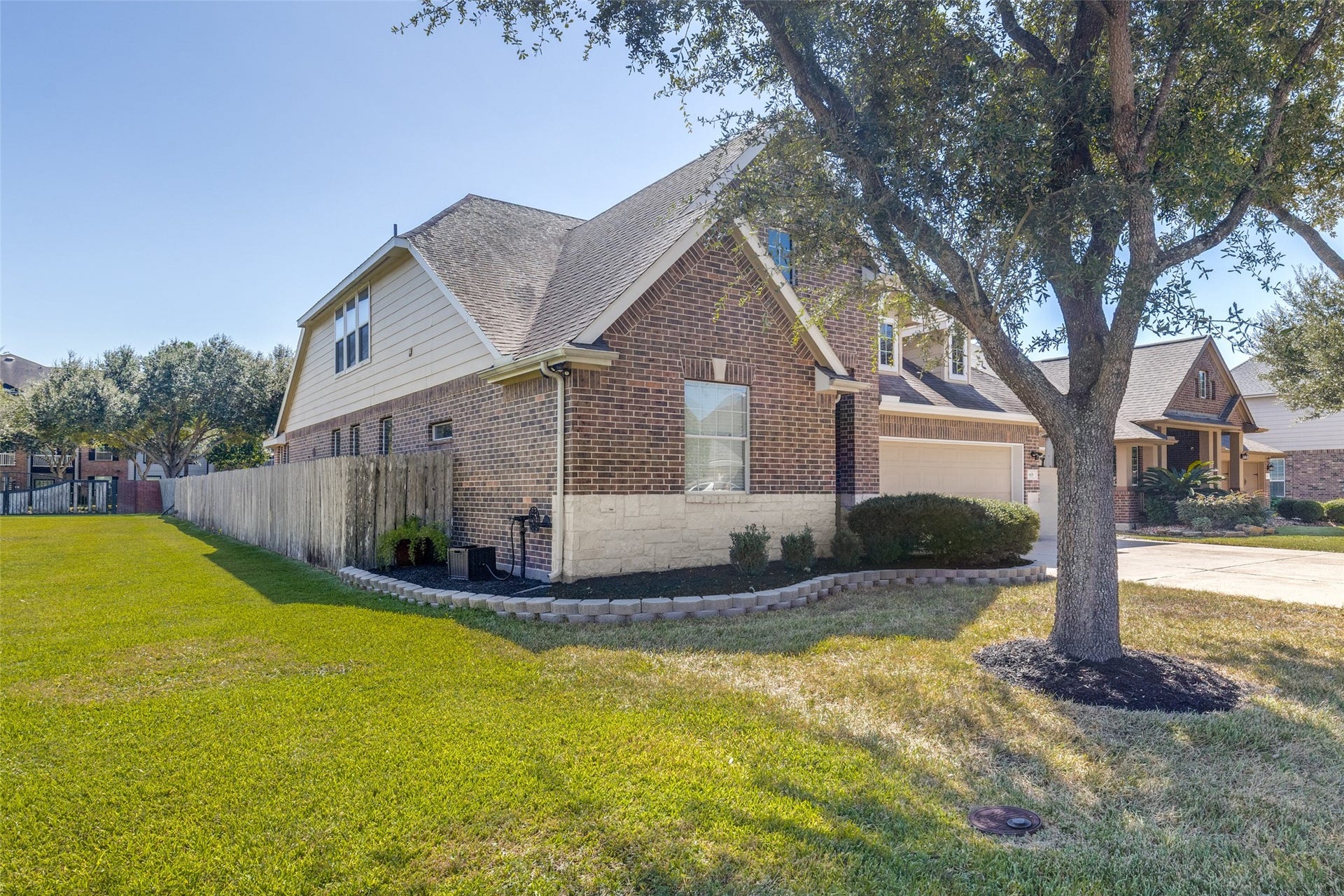801 Harvard Pointe Drive, League City, TX 77573 801 Harvard Pointe Drive, League City, TX 77573