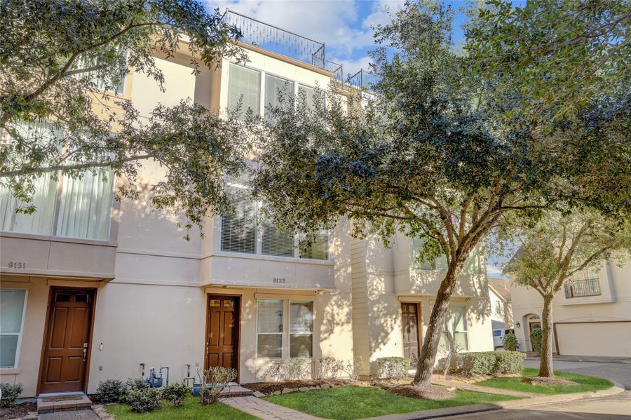 Property photo for 9133 Creekstone Lake Drive, Houston, TX