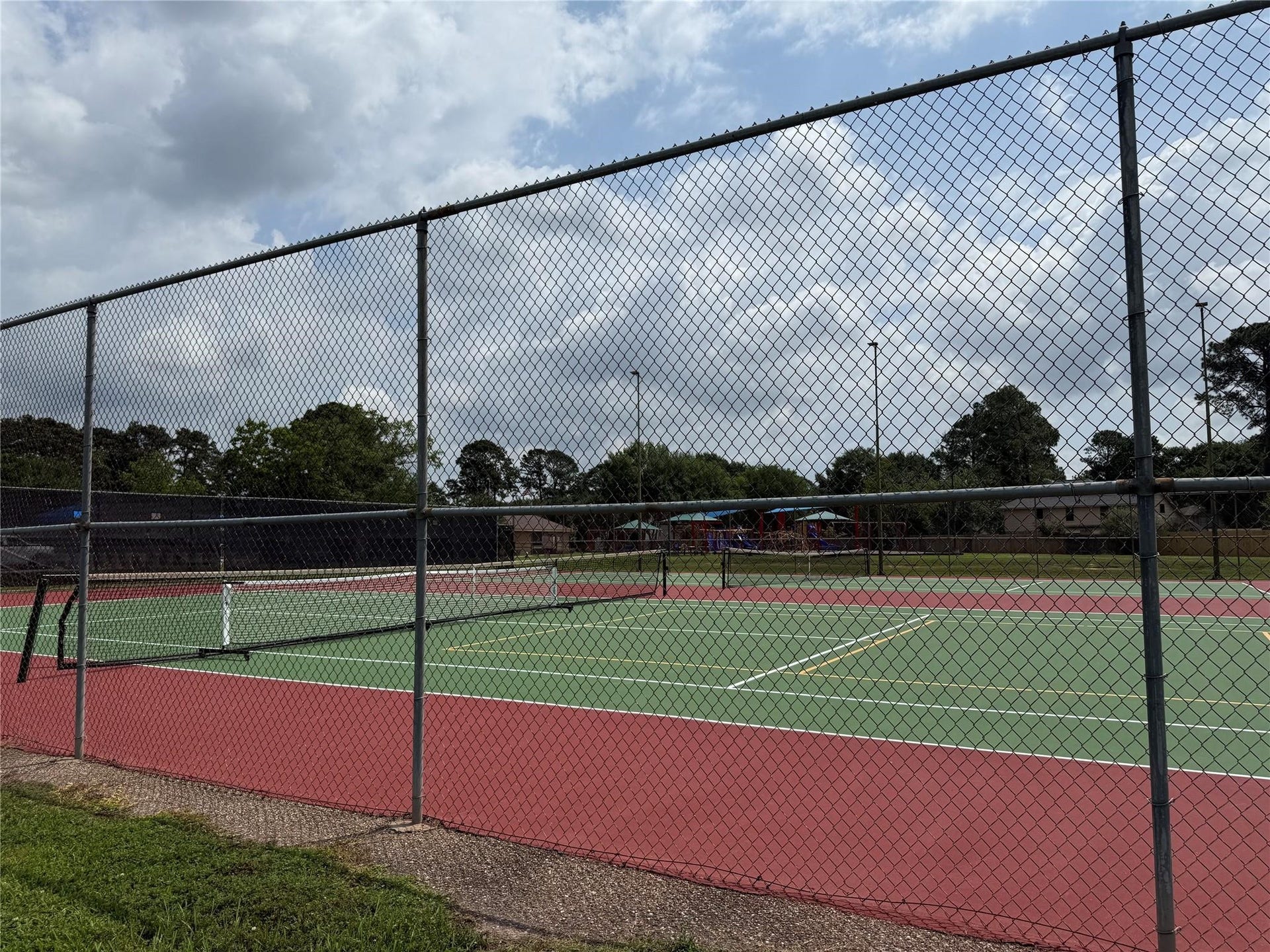 21015 Waymare Lane, Spring, TX 77388 Neighborhood amenities