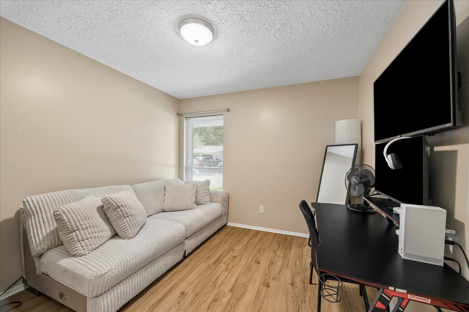 21015 Waymare Lane, Spring, TX 77388 21015 Waymare Lane, Spring, TX 77388