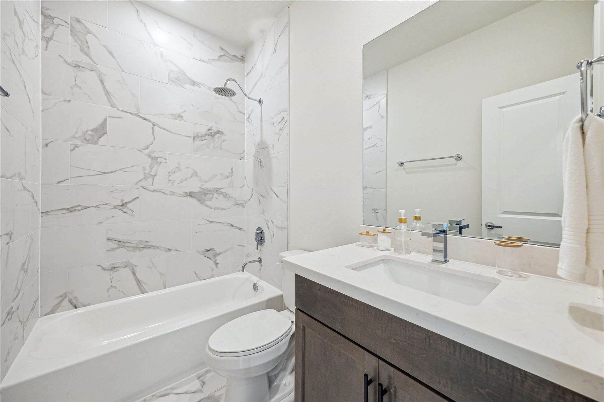 24405 Colonial Willow Drive, Katy, TX 77493 Representative photo showing the communitys model home secondary bathroom. Layout and selections may vary.