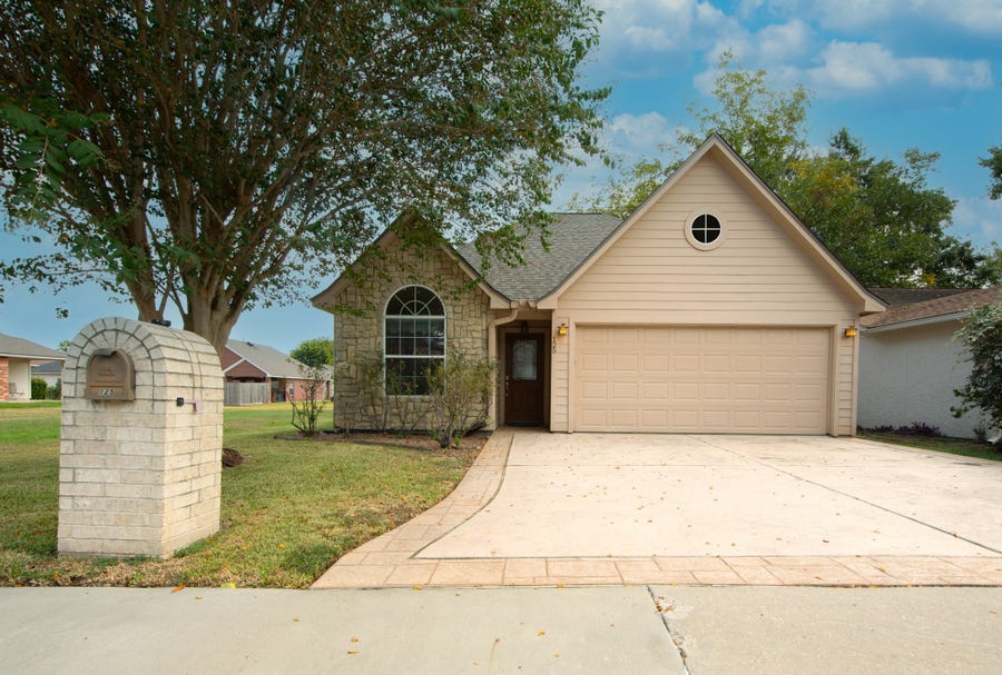 Property photo for 125 Golfview Drive, Conroe, TX