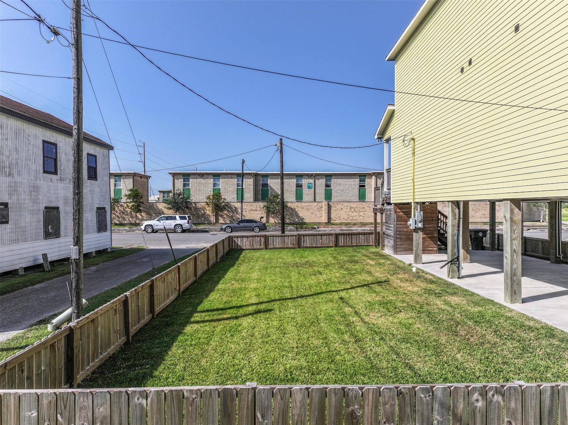 614 38th Street, Galveston, TX 77550 View of the lot from the alley.