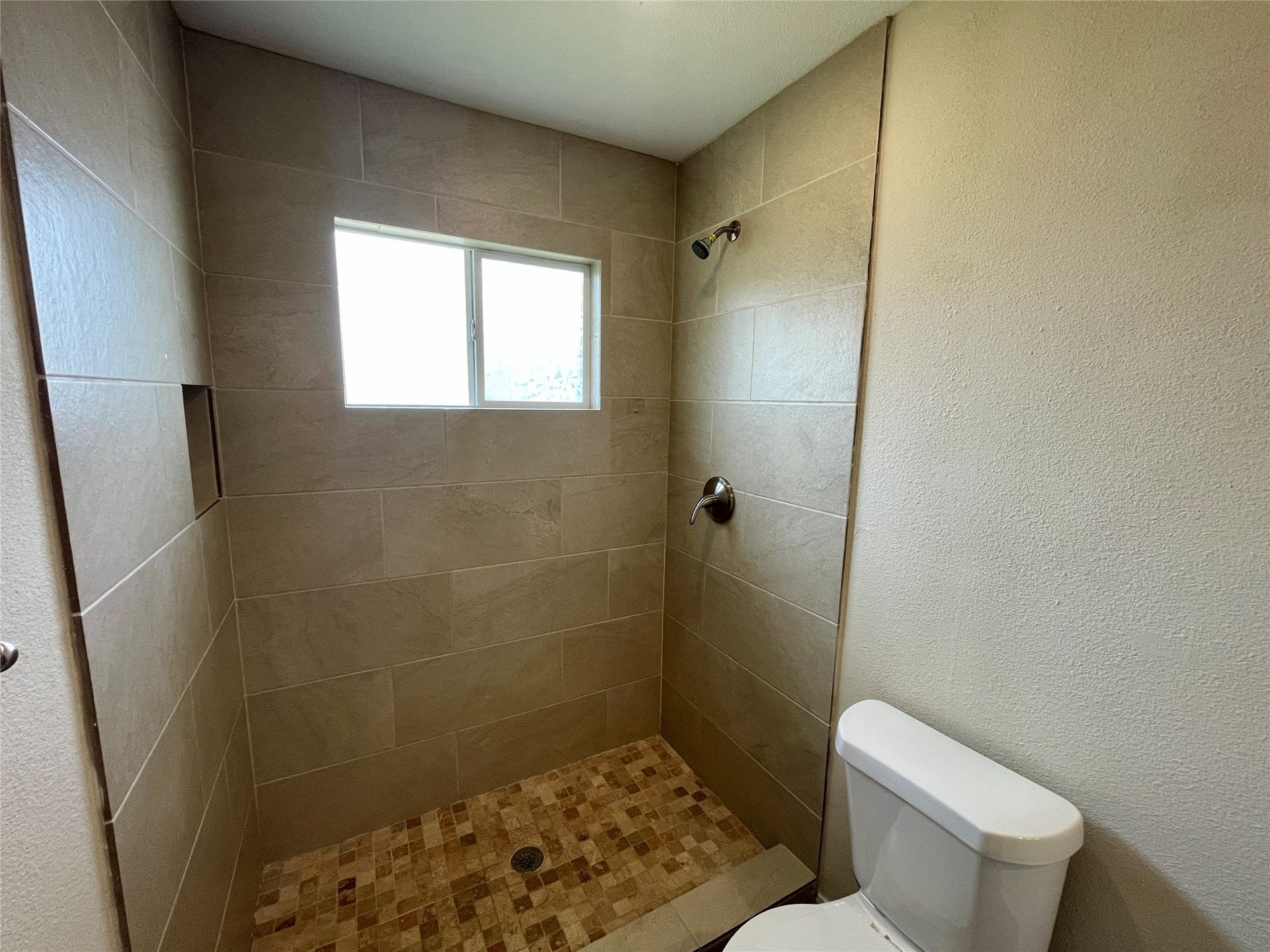 6810 Foster Street, Houston, TX 77021 6810 Foster Street, Houston, TX 77021