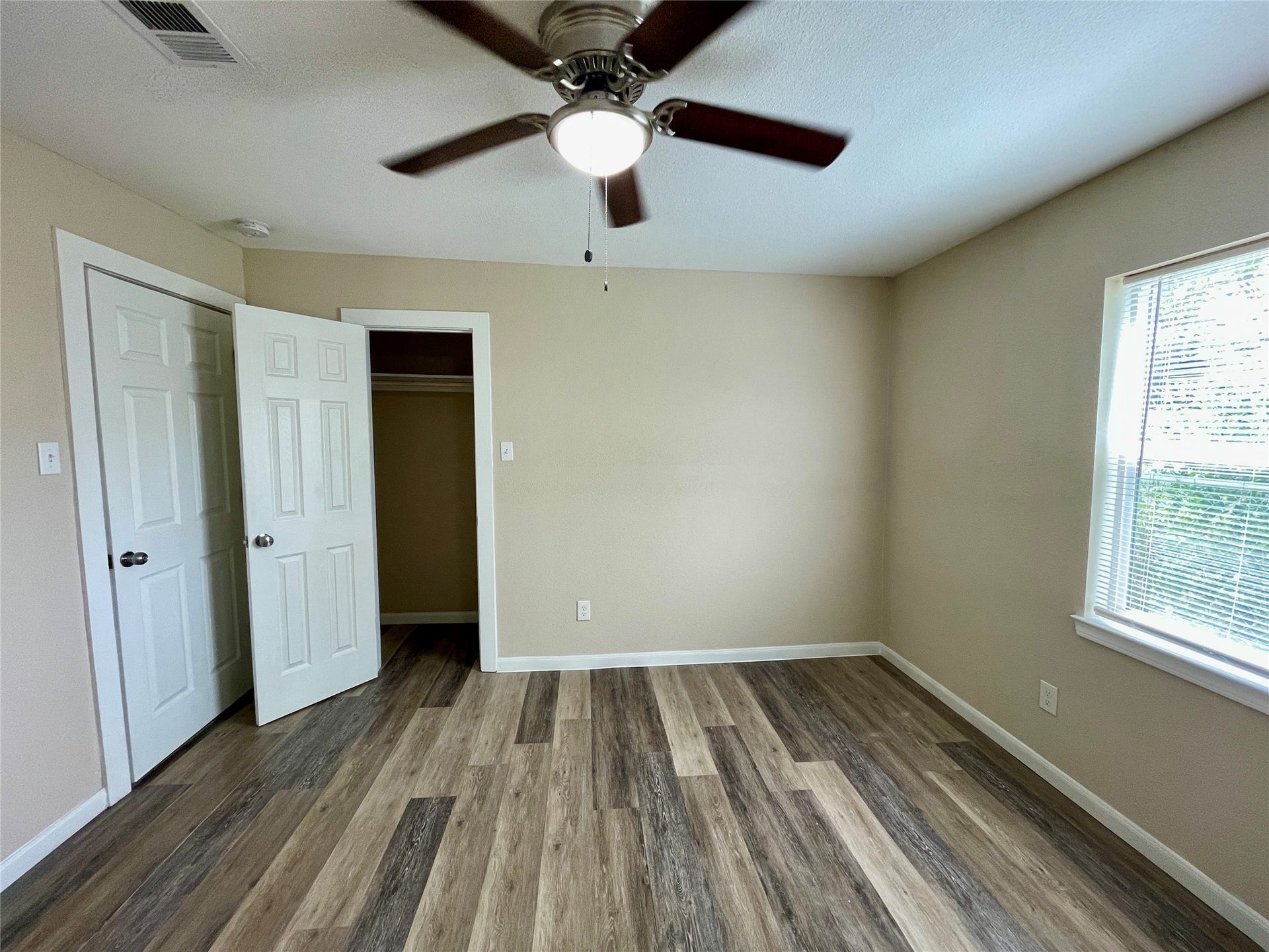 6810 Foster Street, Houston, TX 77021 6810 Foster Street, Houston, TX 77021