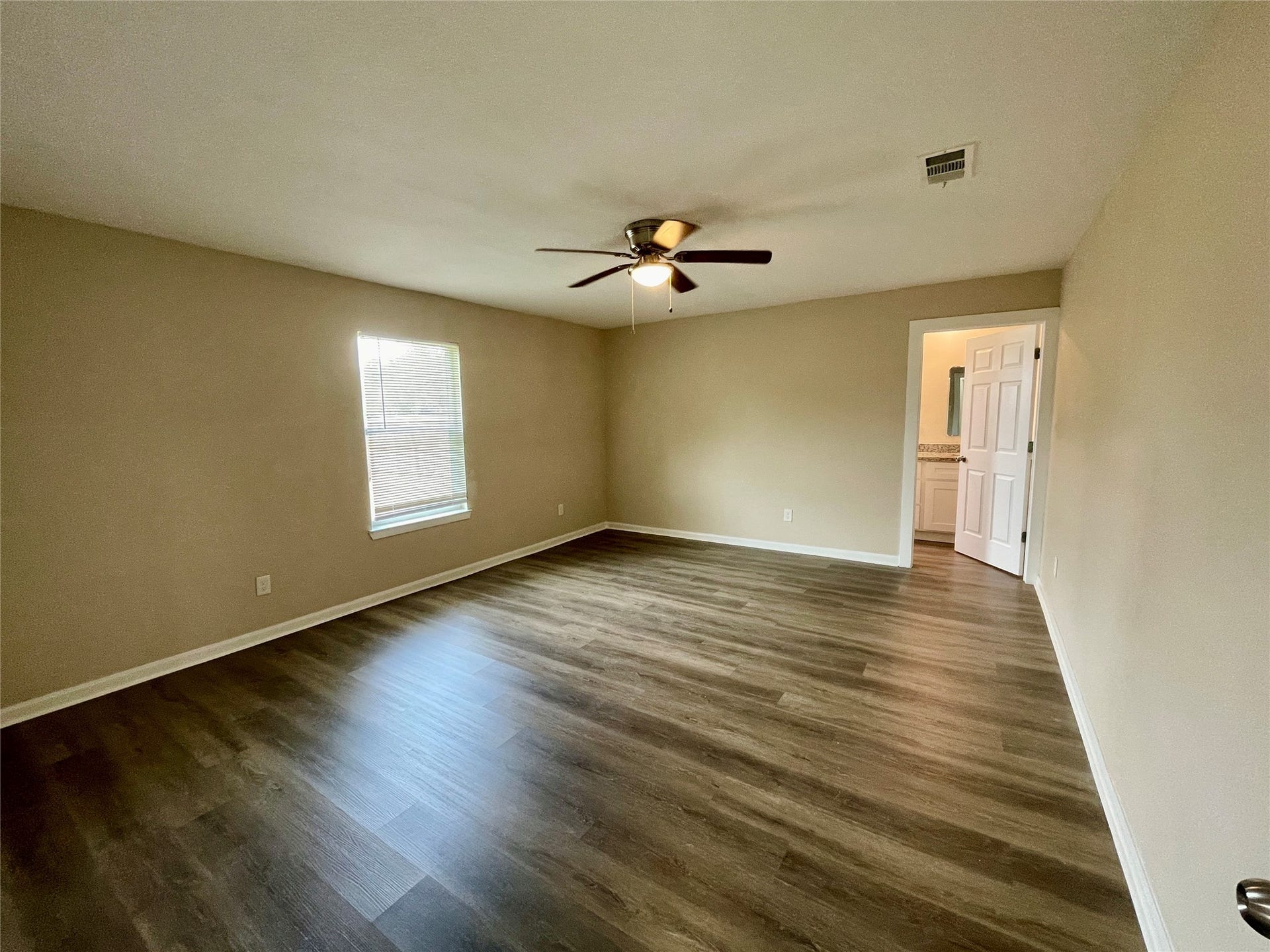 6810 Foster Street, Houston, TX 77021 6810 Foster Street, Houston, TX 77021