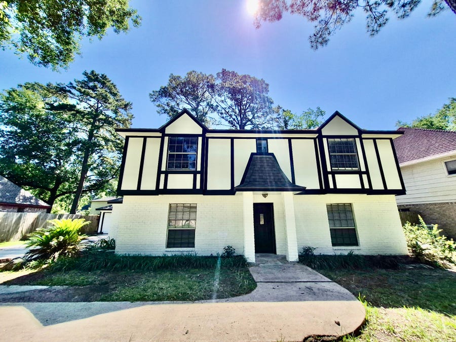 Property photo for 17518 Majestic Forest Drive, Spring, TX