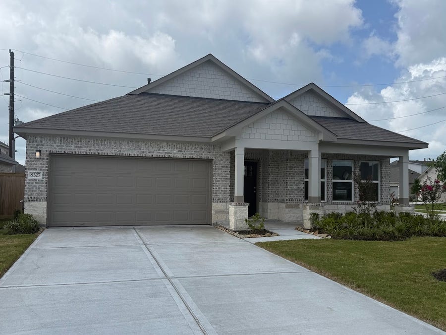 Property photo for 8327 Amber Summit Lane, Angleton, TX