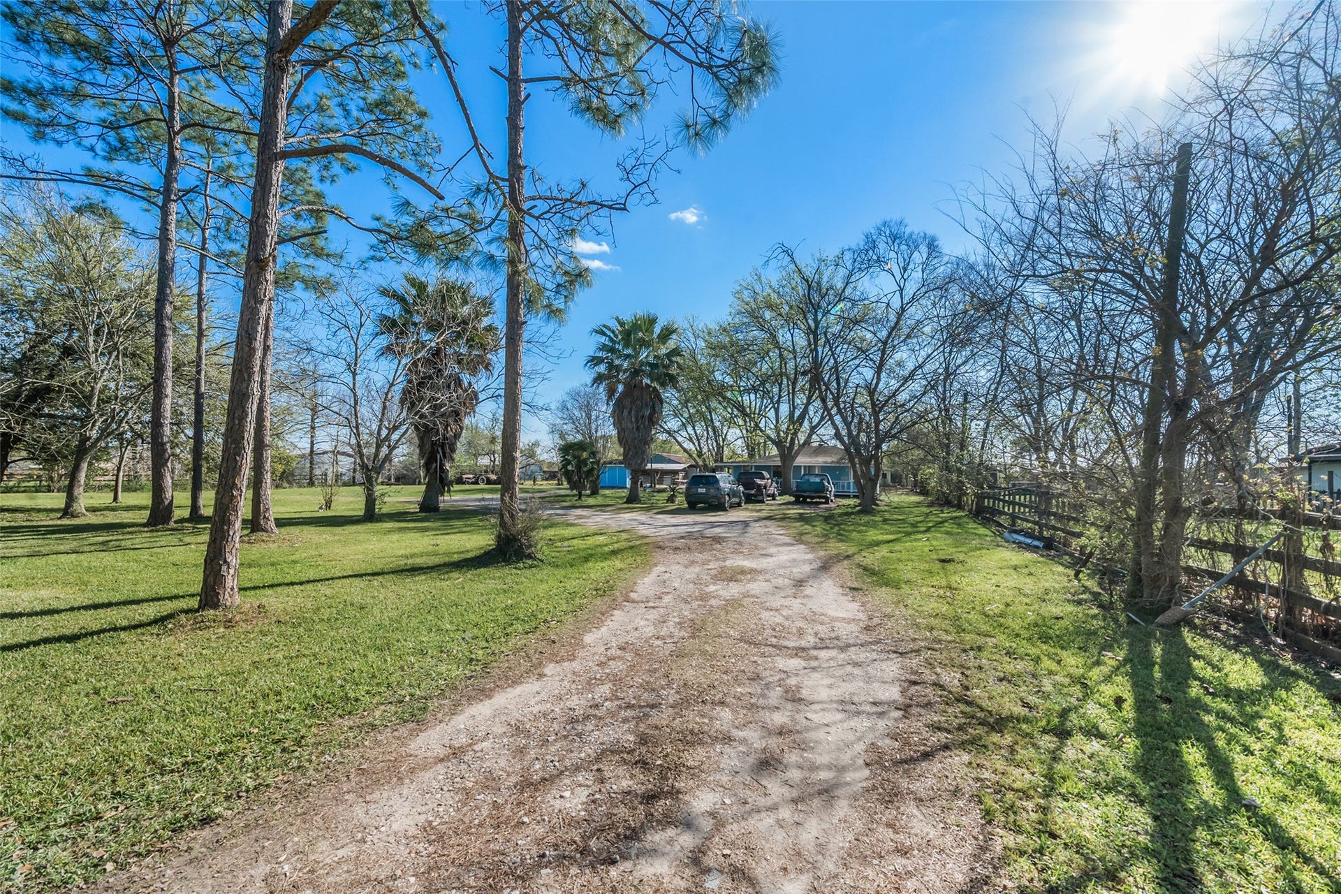 1227 Ave L, Santa Fe, TX 77510 Beautiful 5 acre property in Santa Fe!