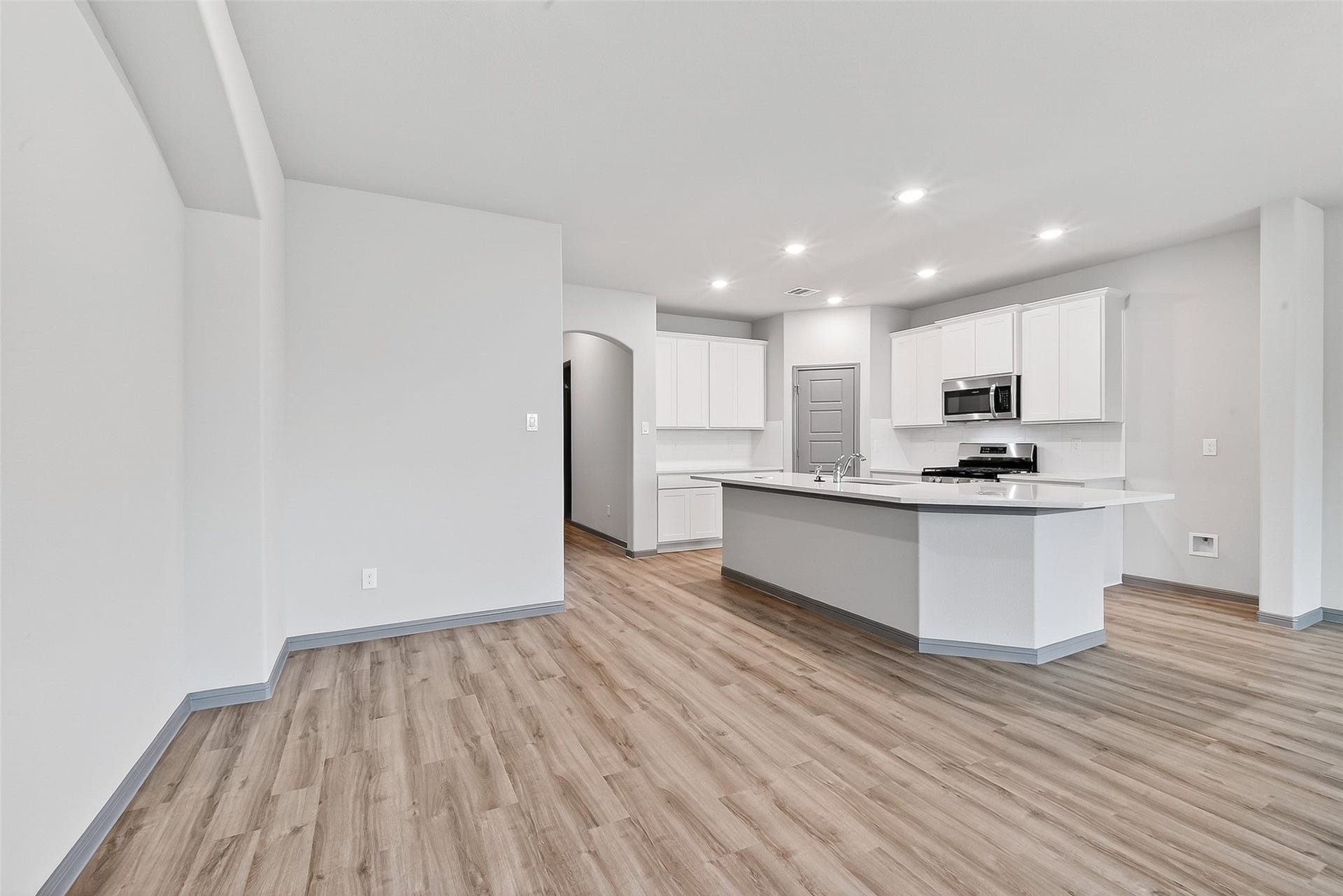1008 Sunflower Terrace Drive, Magnolia, TX 77355