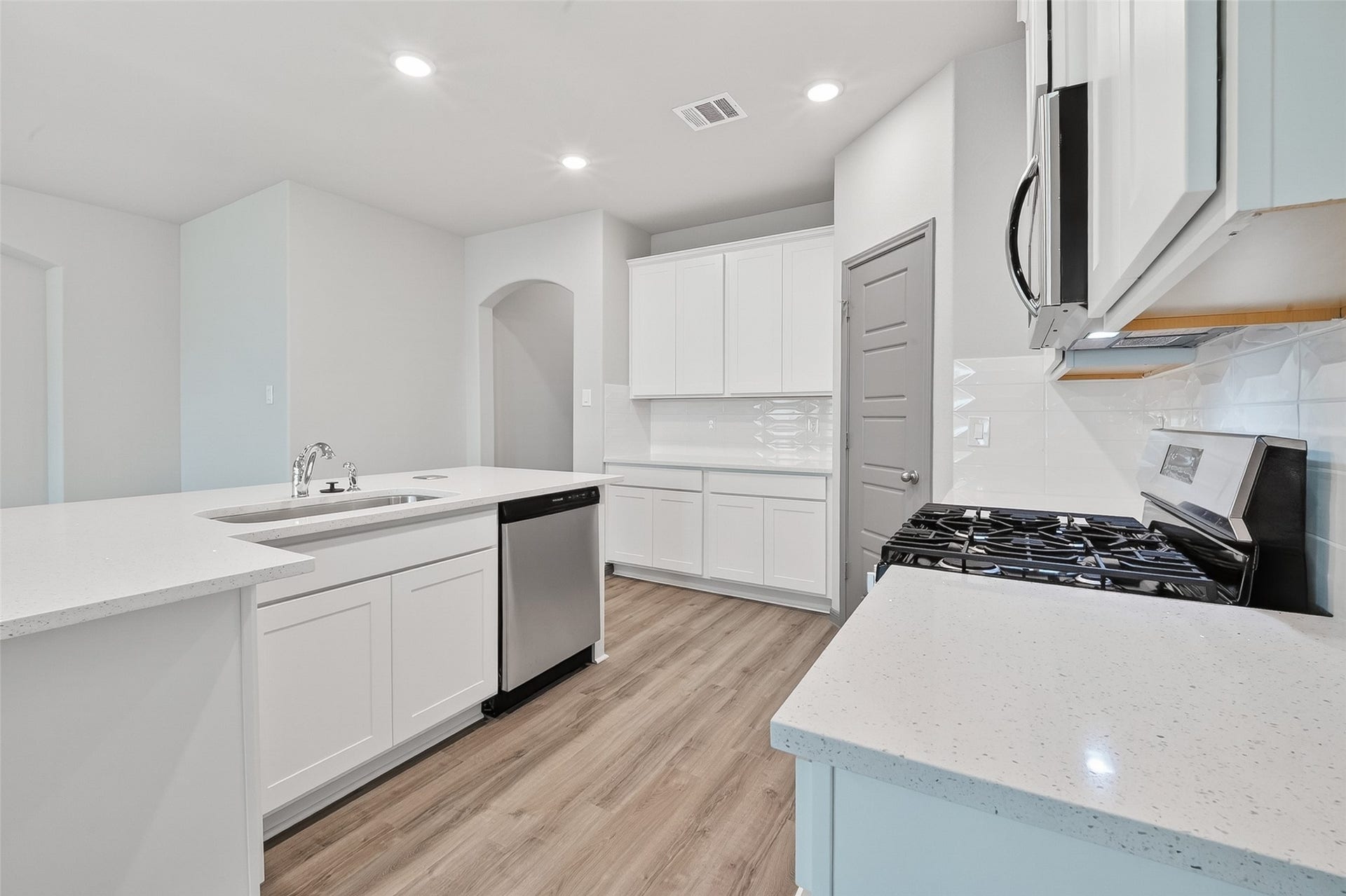 1008 Sunflower Terrace Drive, Magnolia, TX 77355