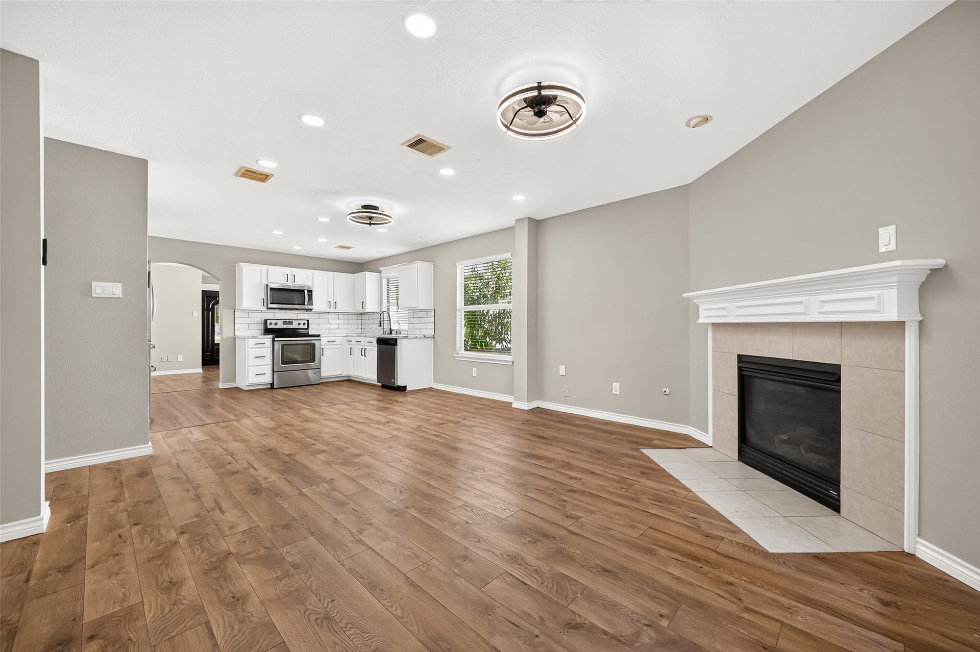 7410 Legacy Pines Drive, Cypress, TX 77433 7410 Legacy Pines Drive, Cypress, TX 77433