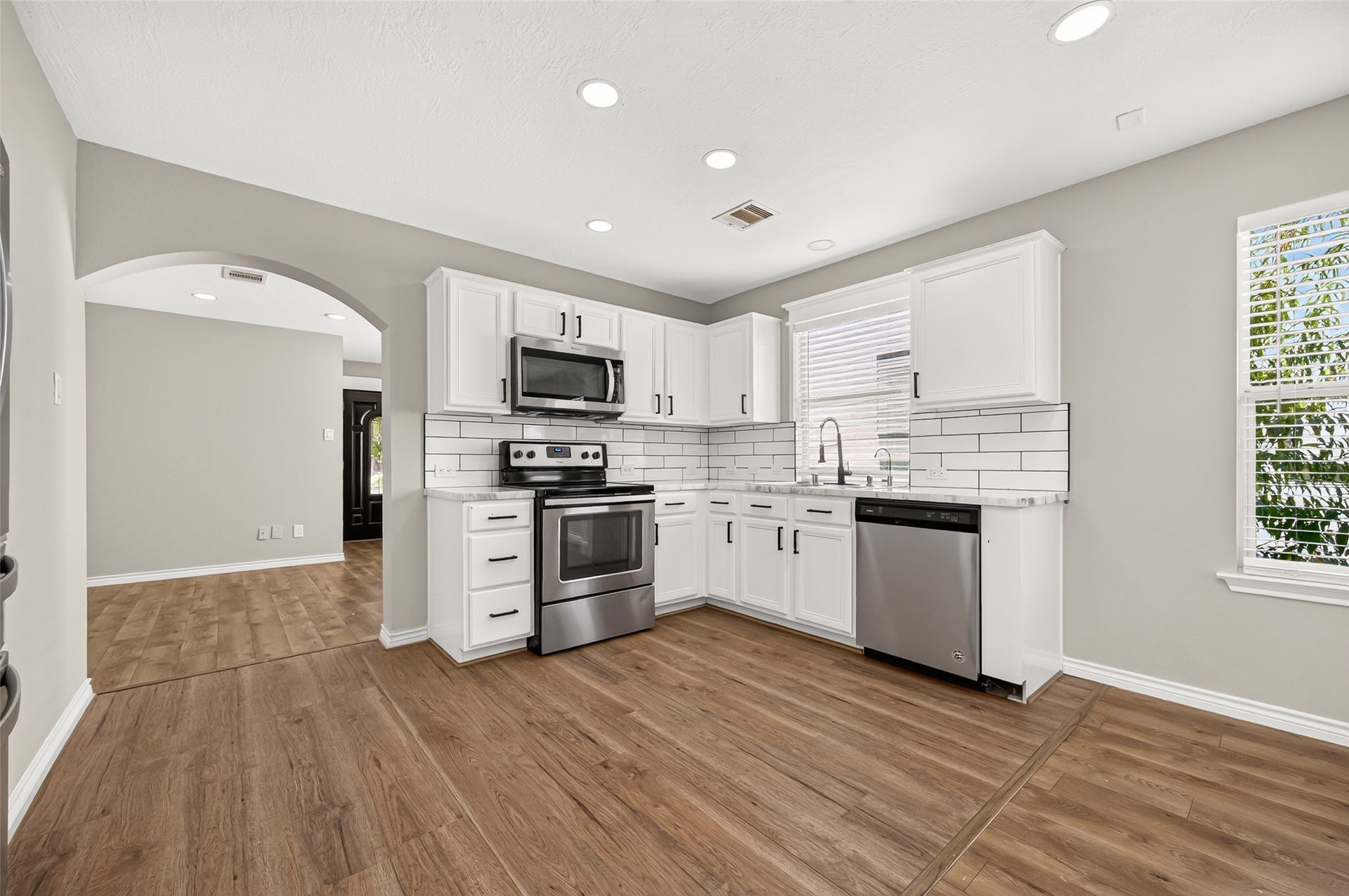 7410 Legacy Pines Drive, Cypress, TX 77433 7410 Legacy Pines Drive, Cypress, TX 77433