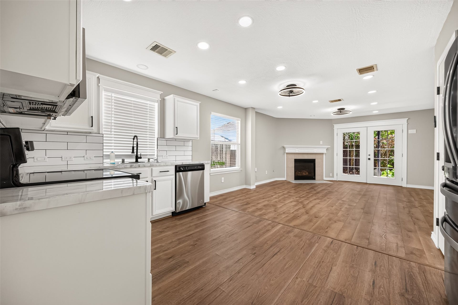 7410 Legacy Pines Drive, Cypress, TX 77433 7410 Legacy Pines Drive, Cypress, TX 77433